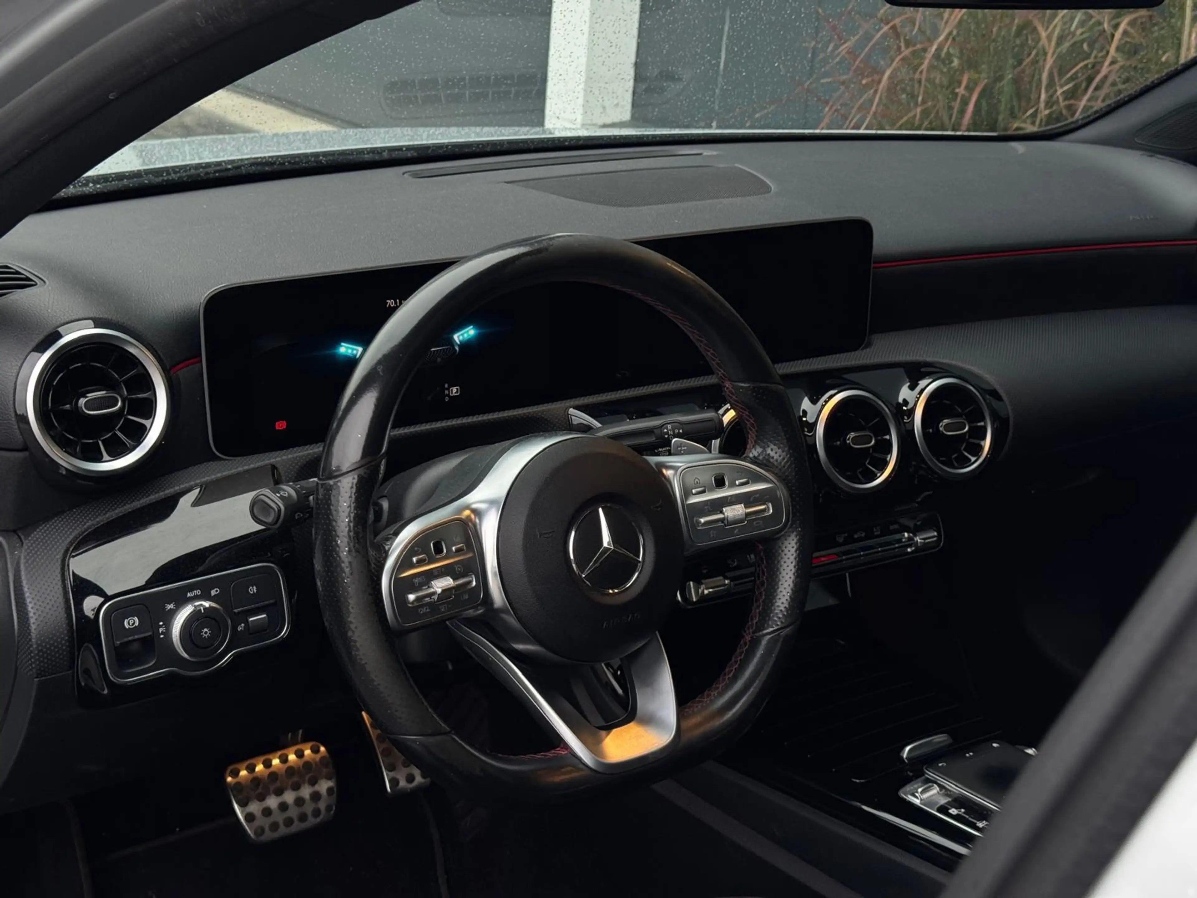 Mercedes-Benz A 180 d Business Solution AMG BTW/BPM PANO|LEDER|CR CONT — photo 11