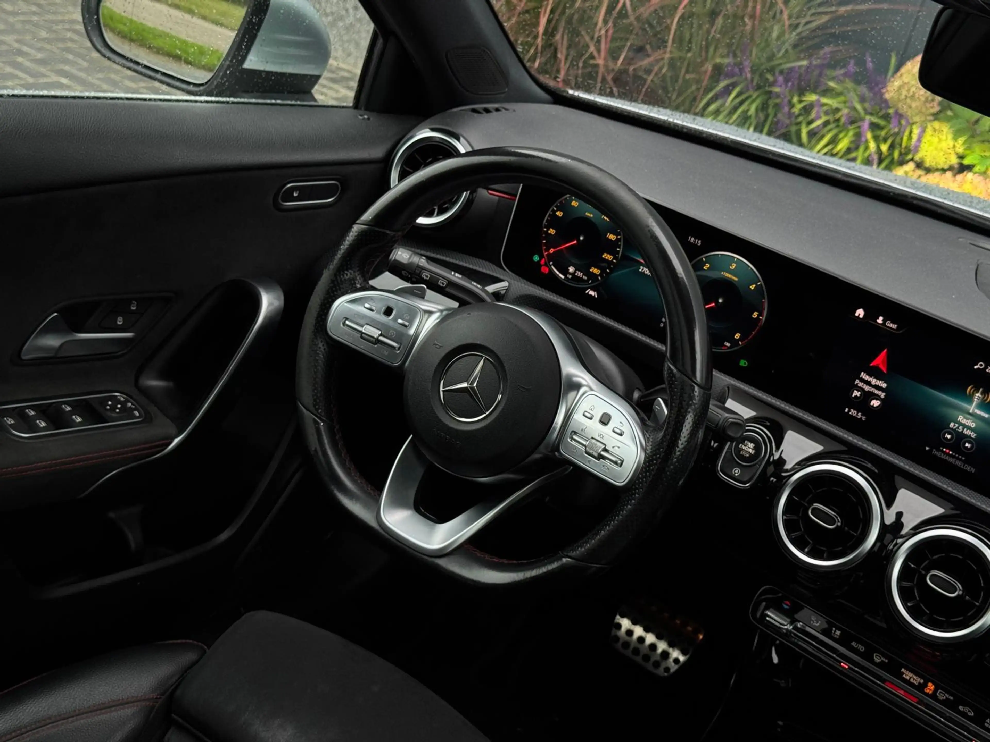 Mercedes-Benz A 180 d Business Solution AMG BTW/BPM PANO|LEDER|CR CONT — photo 10