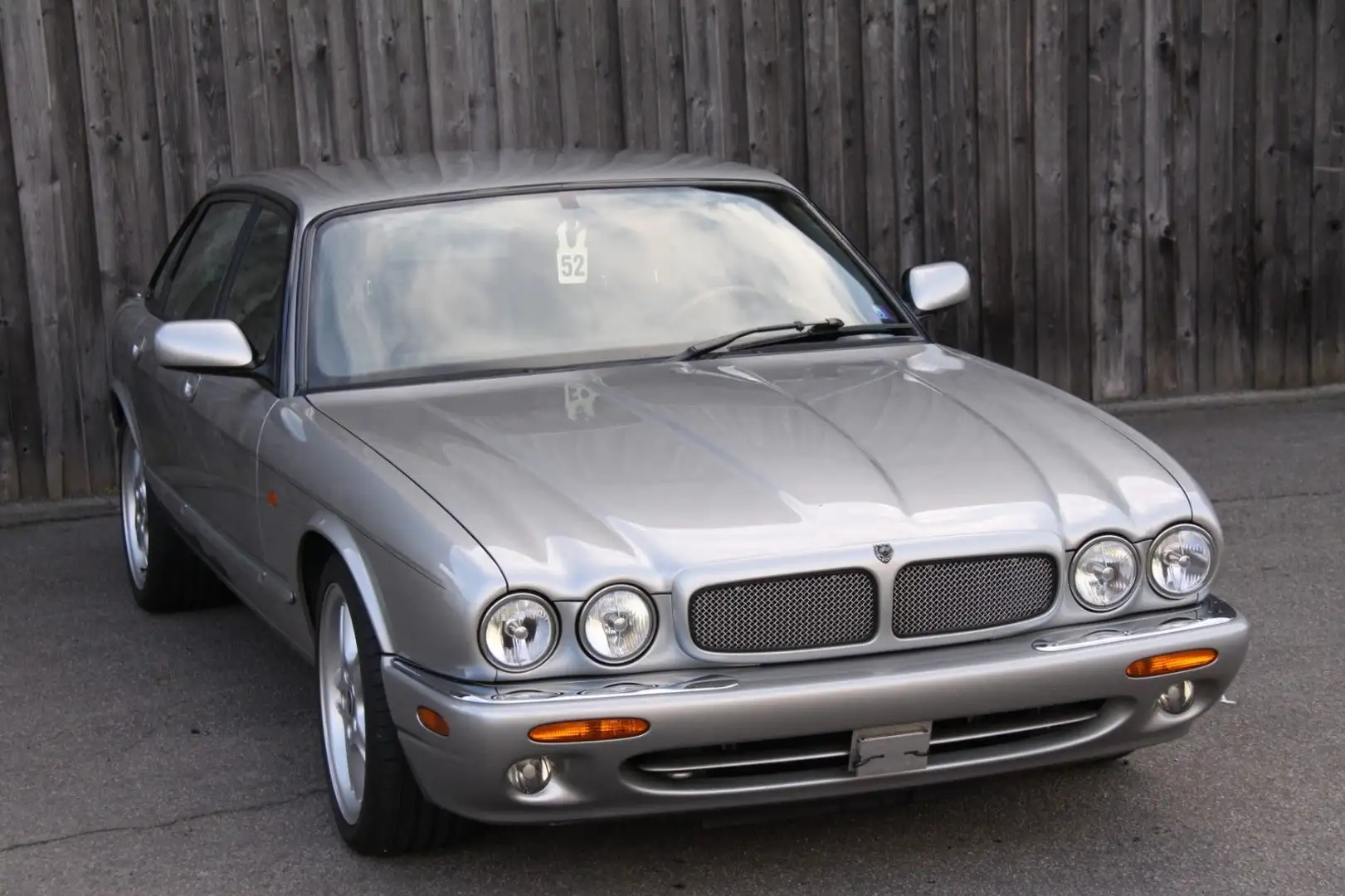 Jaguar XJR Top gepflegter XJR mit 3 Jahre Garantie Plateado - 1