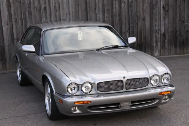 Jaguar XJR Top gepflegter XJR mit 3 Jahre Garantie