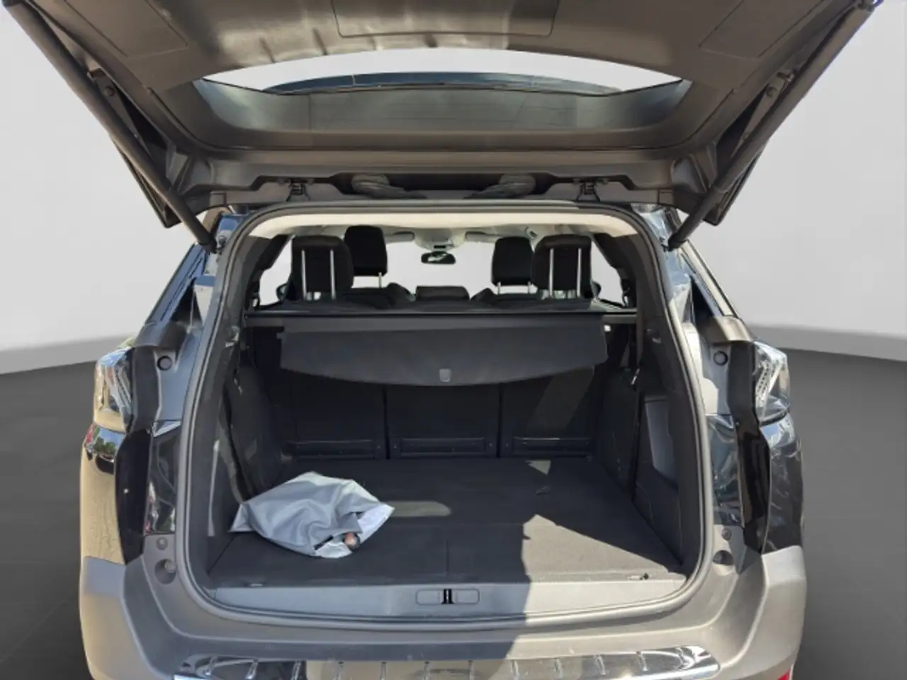 Peugeot 5008 Roadtrip 2.0 BlueHDi 180 FAP NAVI+LED+AHK+360°+SIT 17