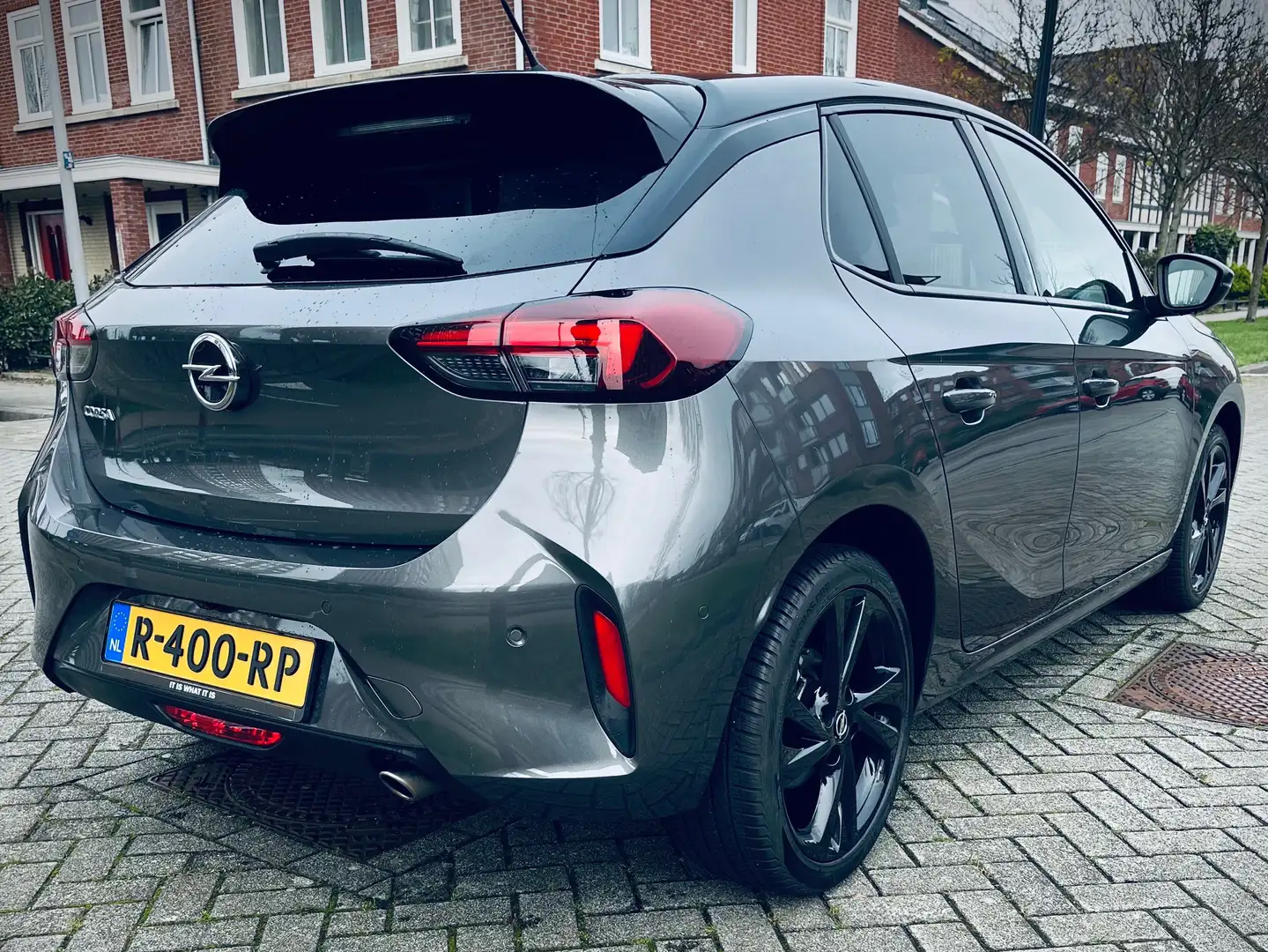 Opel Corsa Corsa 1.2 GS Line Grijs - 2