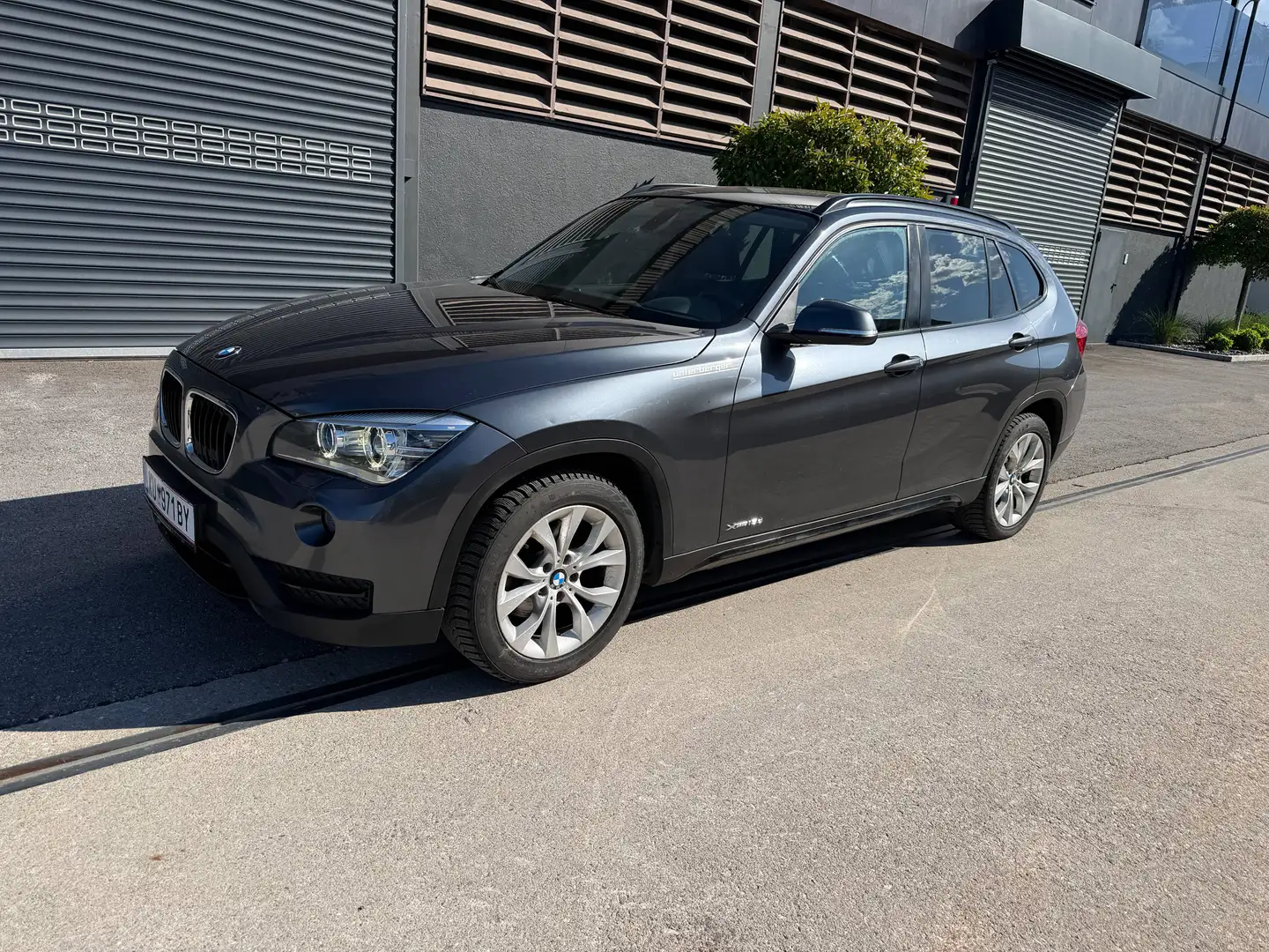 BMW X1 X1 xDrive18d Österreich-Paket Aut. Österreich-Paket Grau - 2