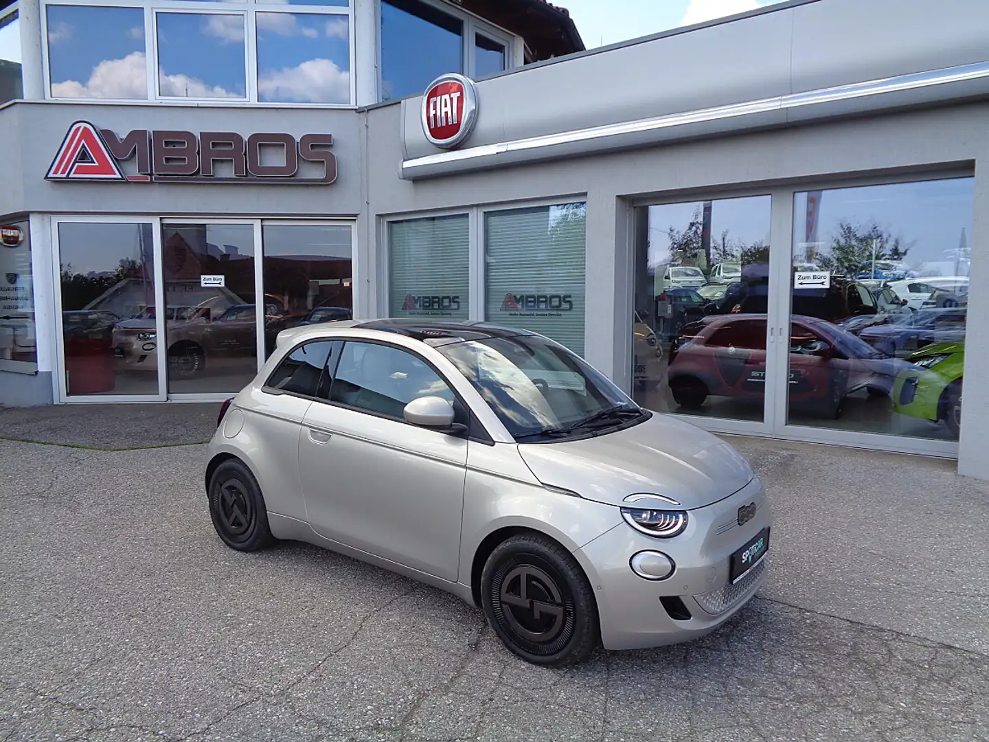 Fiat 500e 500 Elektro 42 kWh Giorgio Armani Beige - 1