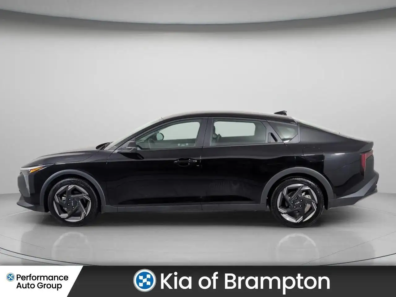 Kia K4 снимка Kia K4