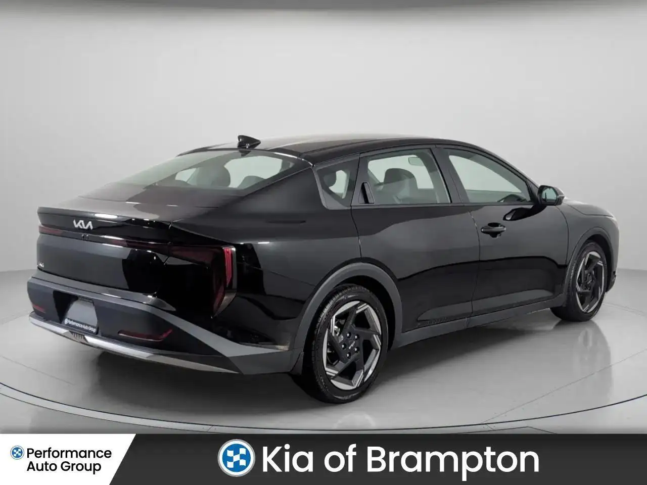 Kia K4 снимка Kia K4