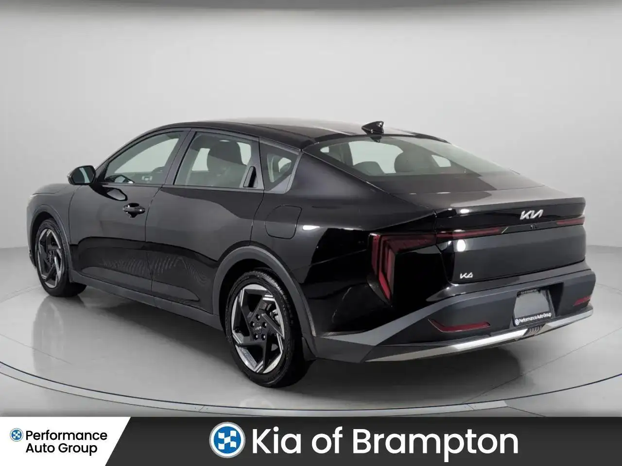 Kia K4 снимка Kia K4
