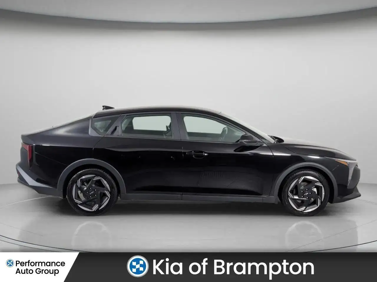 Kia K4 снимка Kia K4