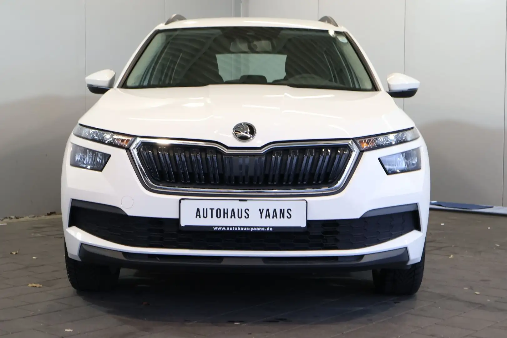 Skoda Kamiq 1.0 TSI Active LIM+LED+BT+PDC+17" Weiß - 2