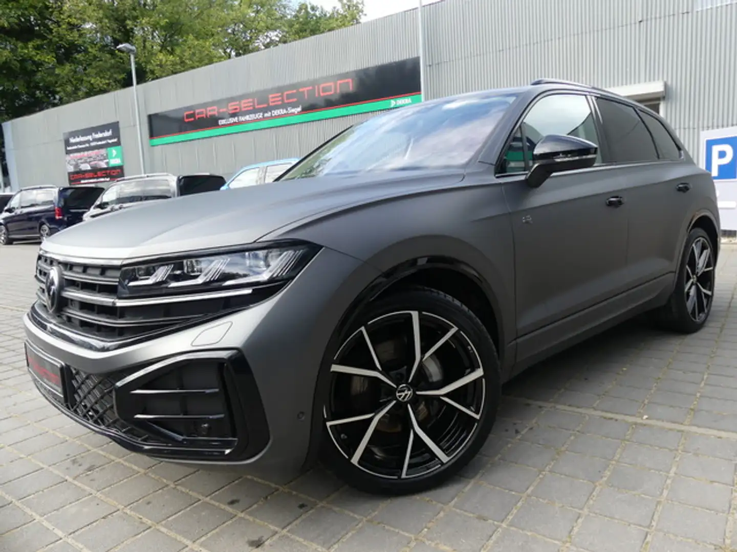 Volkswagen Touareg 3.0 TDI 4Motion R-Line MATRIX/MASSAGE/STHZ/AHK Grigio - 2