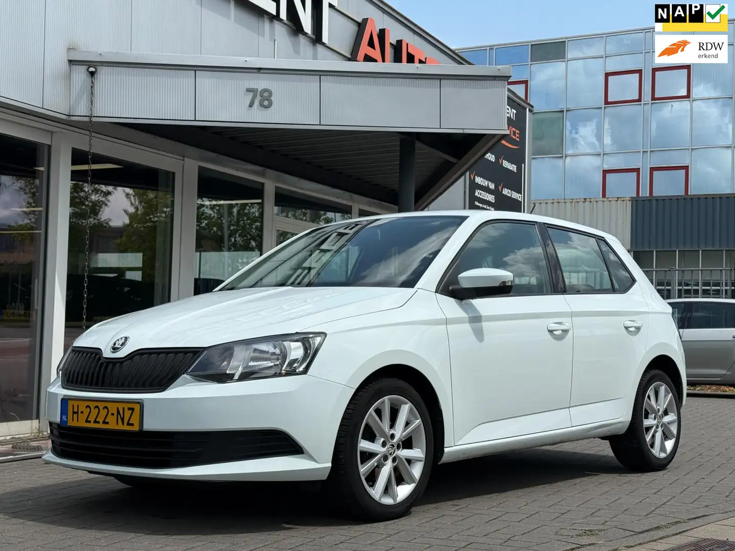 Skoda Fabia 1.0 Active - 5 Deurs - Airco Wit - 1