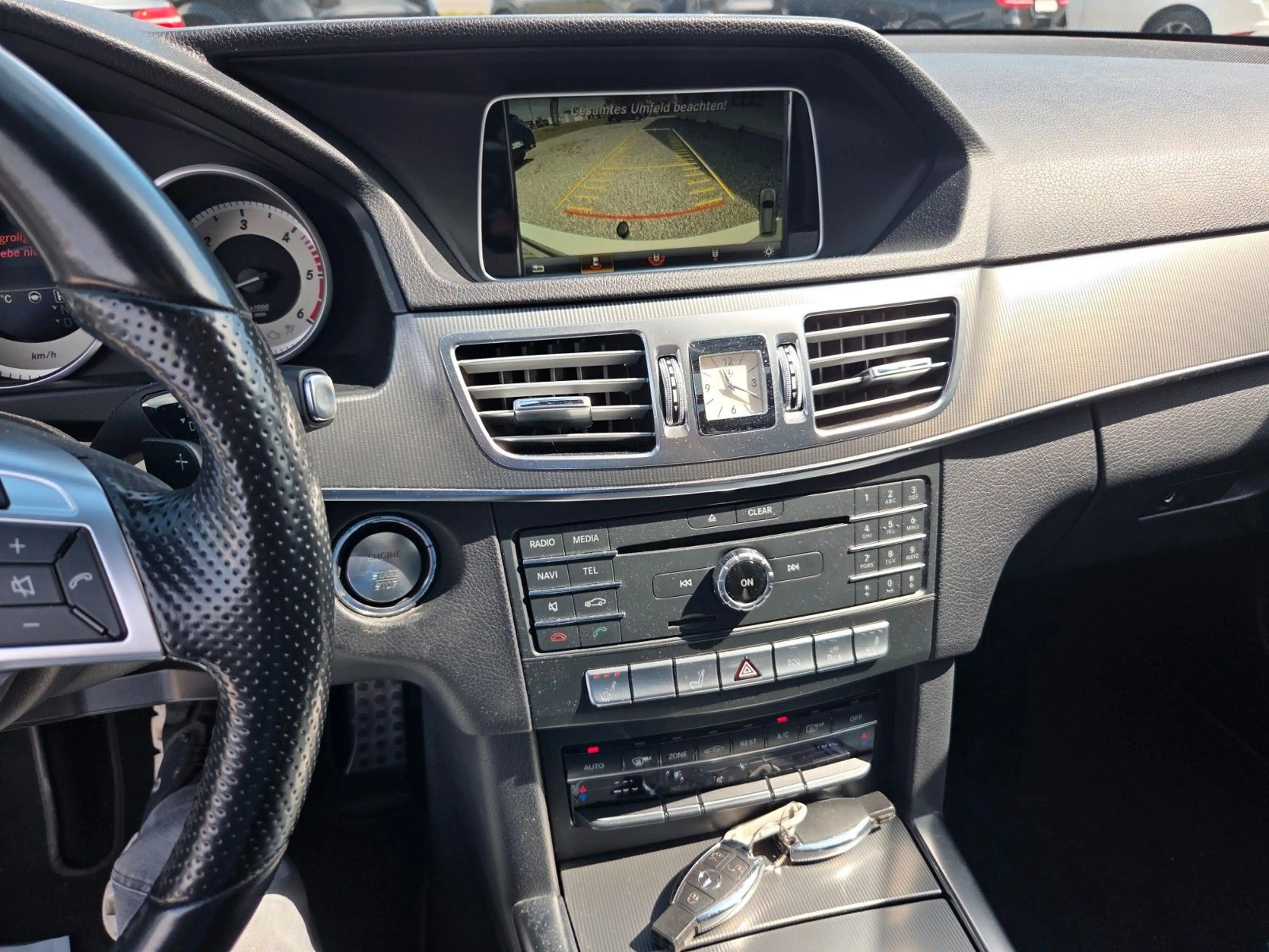Mercedes-Benz E 300 T AMG LINE AHK*Pano*ACC*LED*LEDER*uvm — photo 17