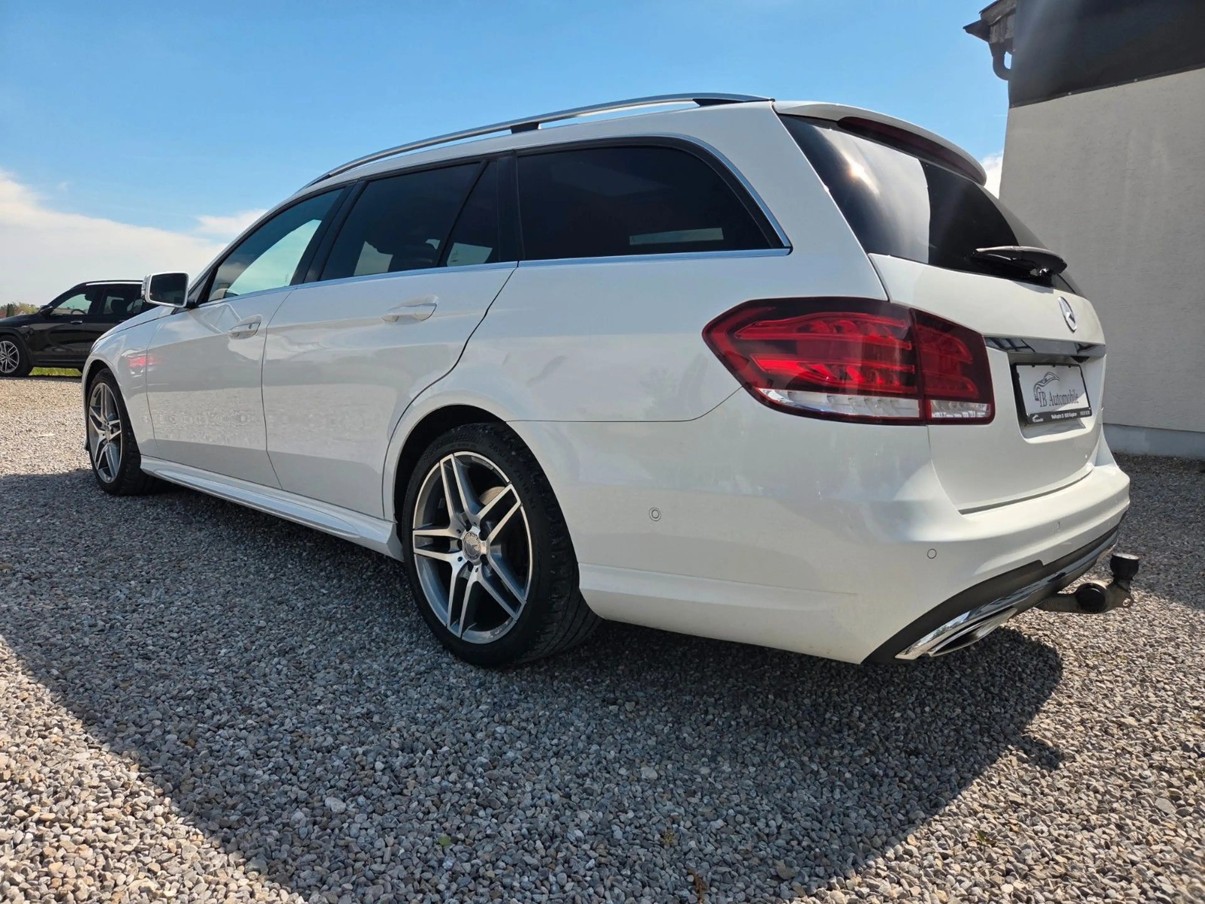Mercedes-Benz E 300 T AMG LINE AHK*Pano*ACC*LED*LEDER*uvm — photo 9