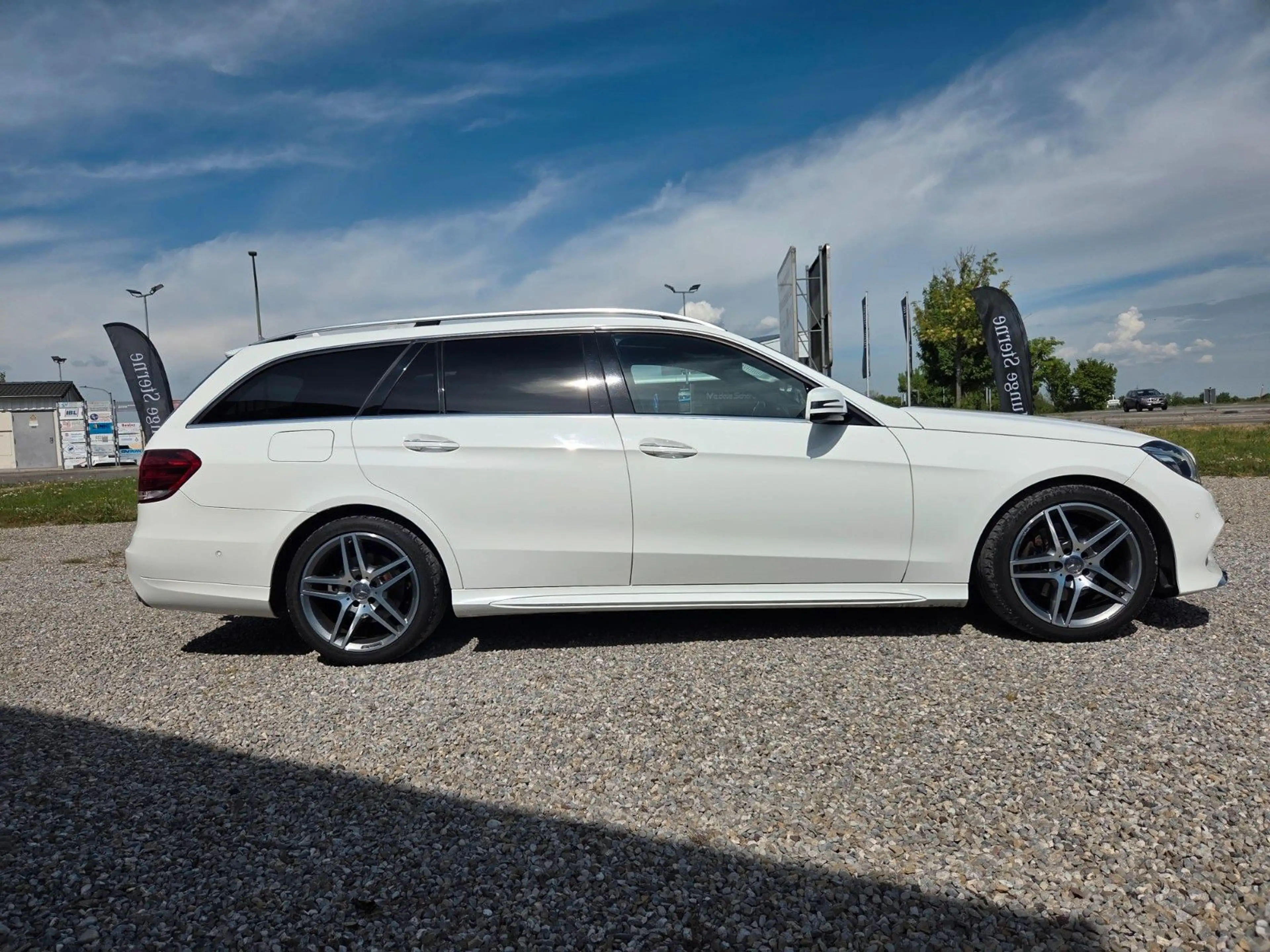 Mercedes-Benz E 300 T AMG LINE AHK*Pano*ACC*LED*LEDER*uvm — photo 6