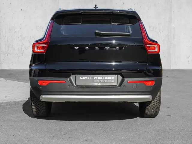 Volvo XC40 view 6