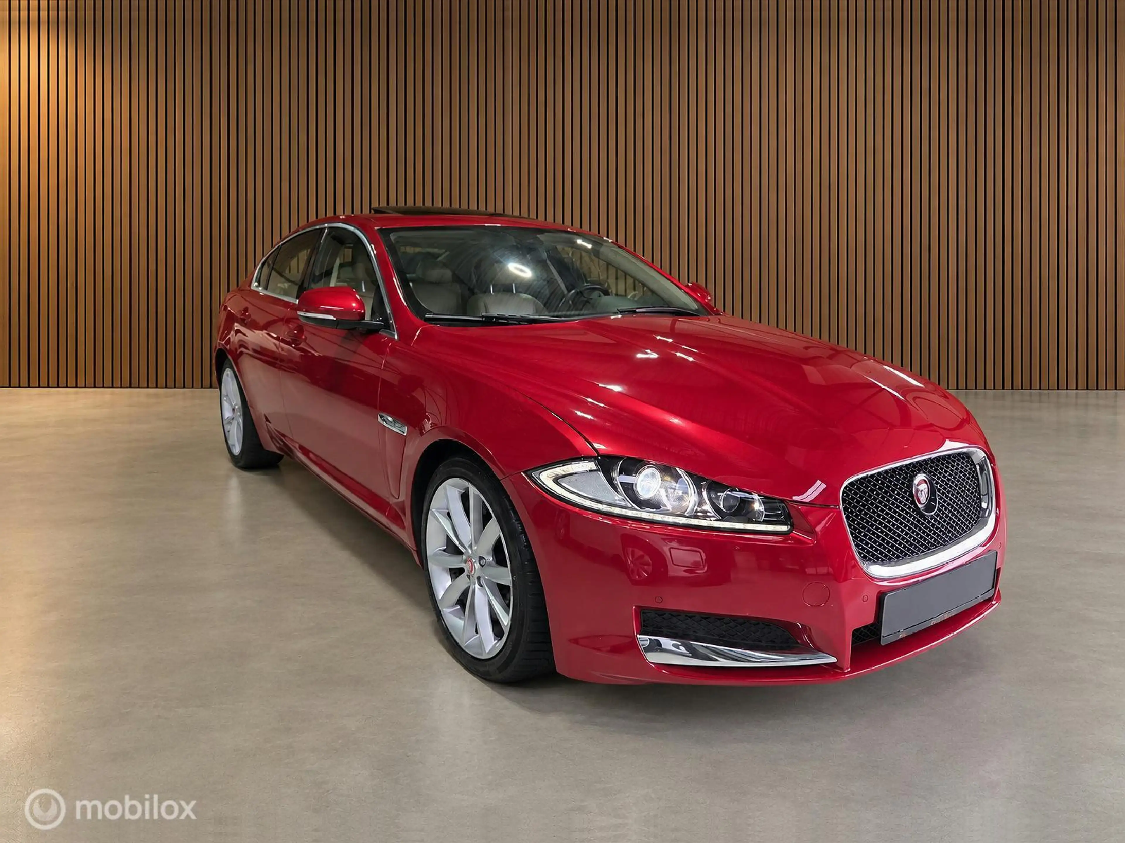 Jaguar XF 3.0 V6 340pk schuifkanteldak|Camera|Navigatie|Lede — photo 9