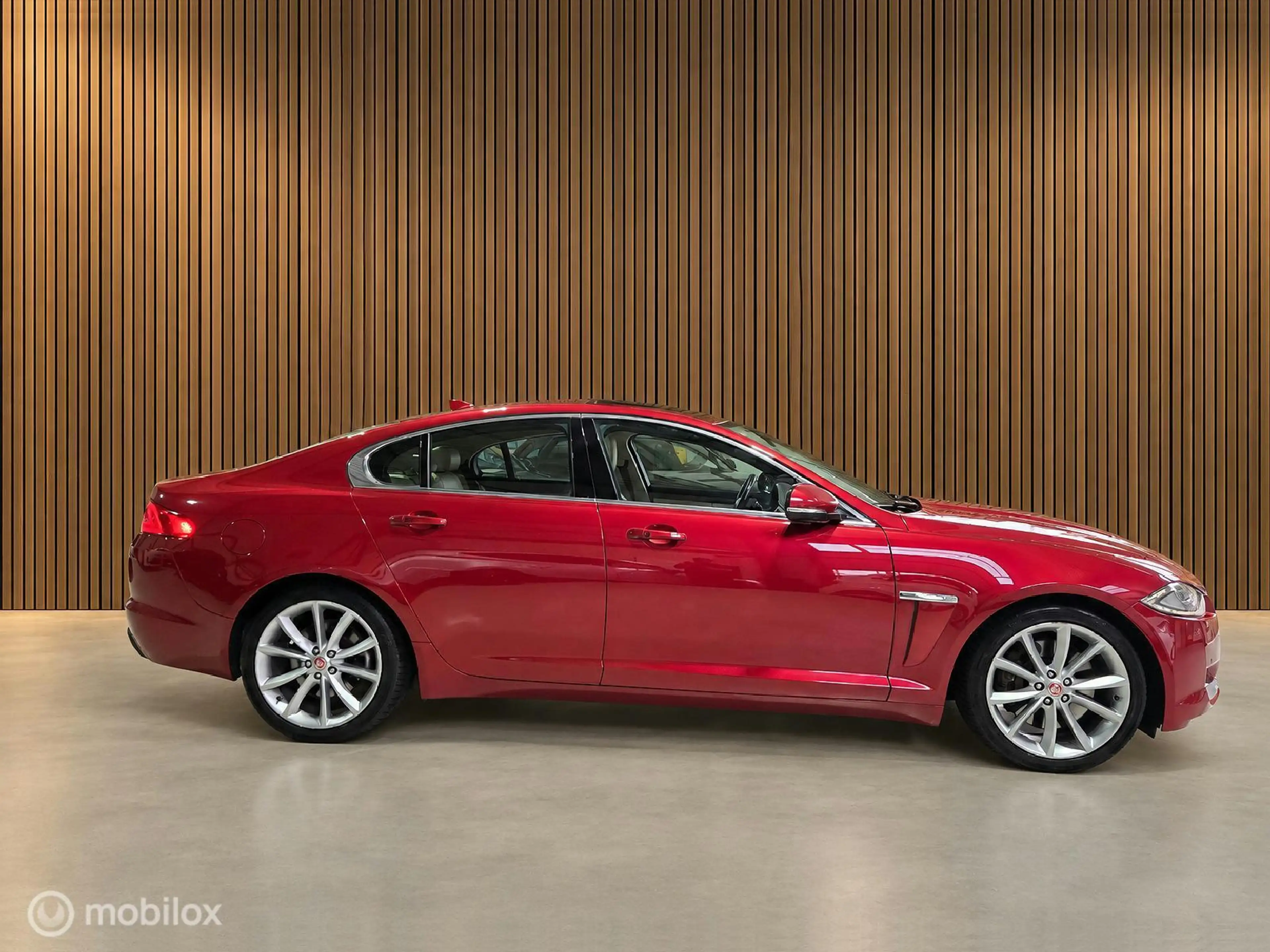 Jaguar XF 3.0 V6 340pk schuifkanteldak|Camera|Navigatie|Lede — photo 2