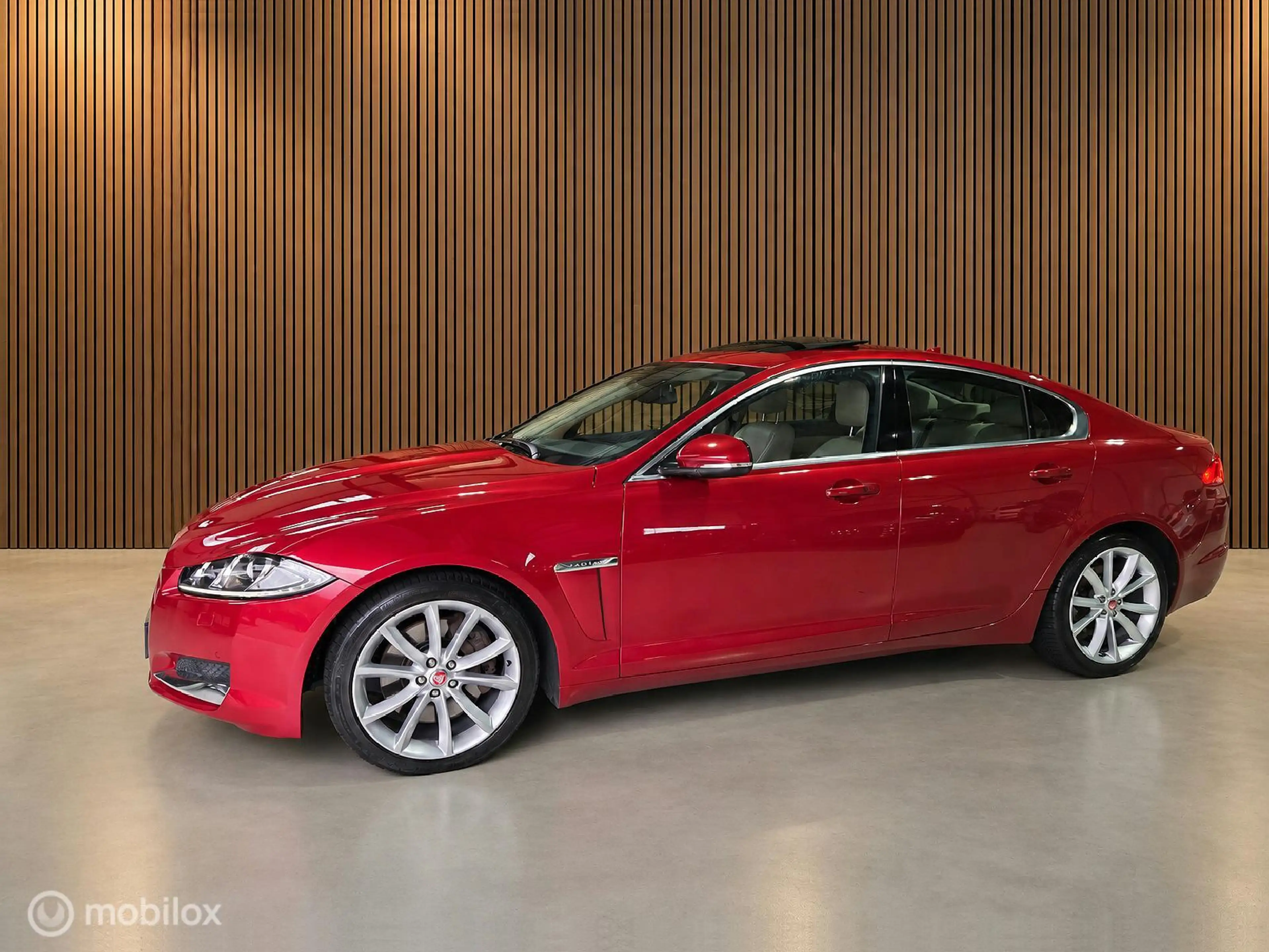 Jaguar XF 3.0 V6 340pk schuifkanteldak|Camera|Navigatie|Lede — photo 6