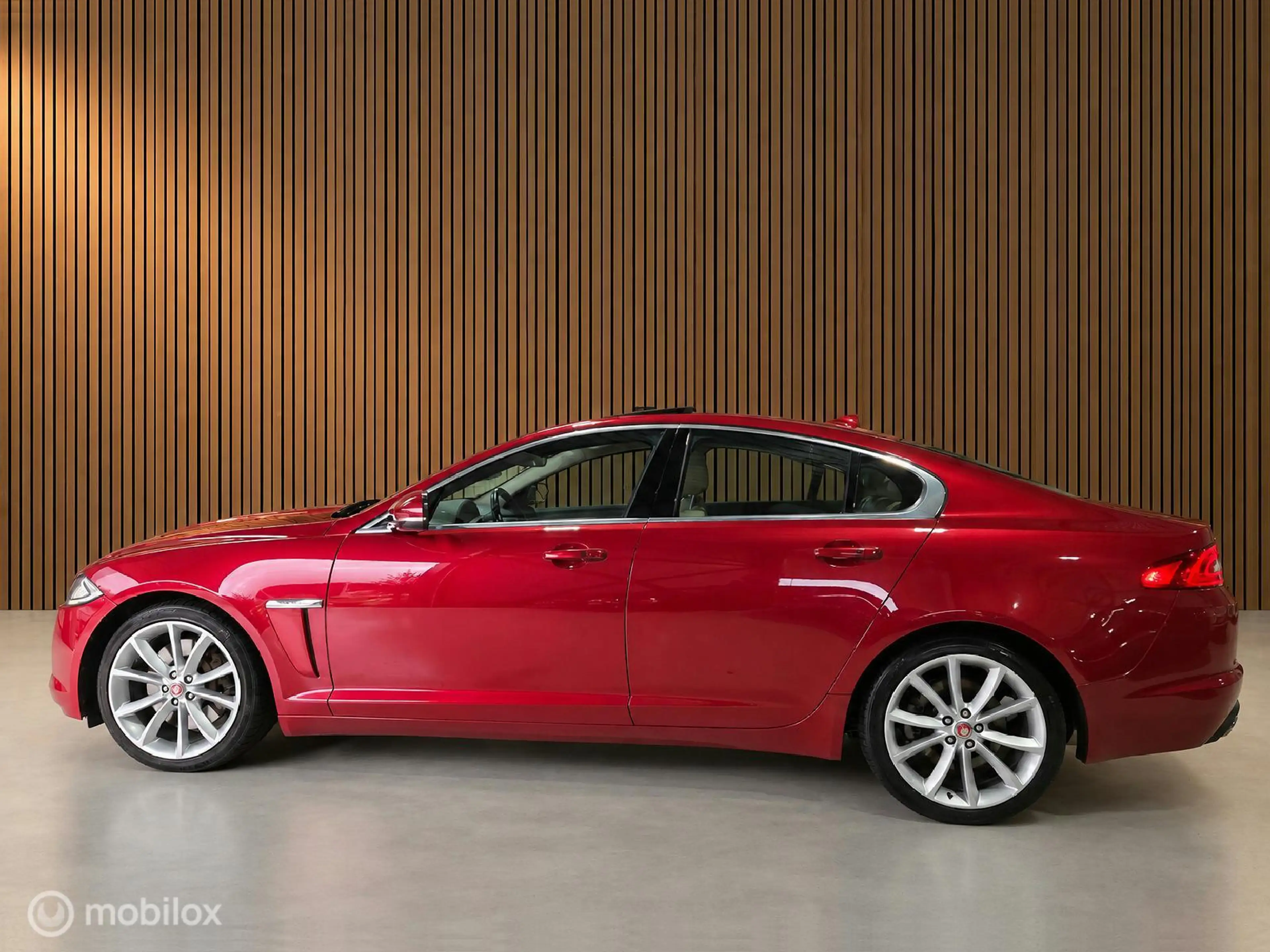 Jaguar XF 3.0 V6 340pk schuifkanteldak|Camera|Navigatie|Lede — photo 8