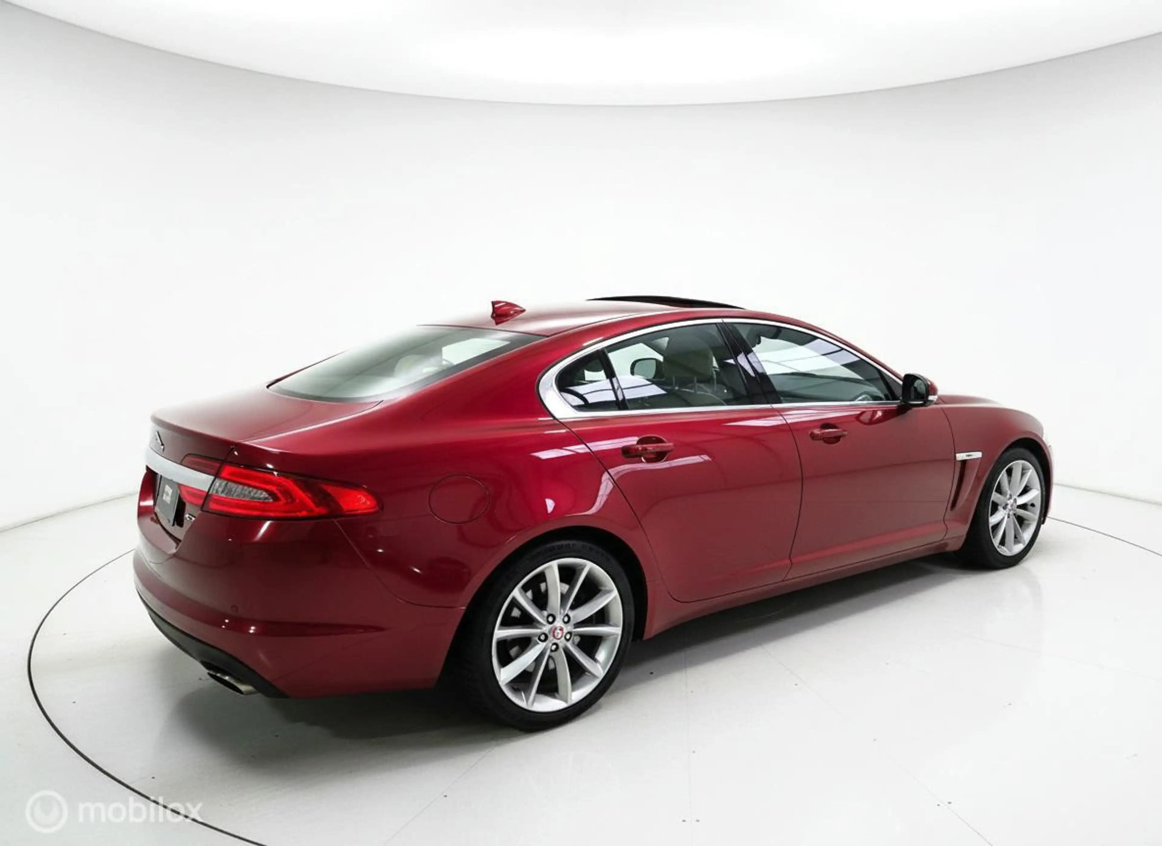 Jaguar XF 3.0 V6 340pk schuifkanteldak|Camera|Navigatie|Lede — photo 5