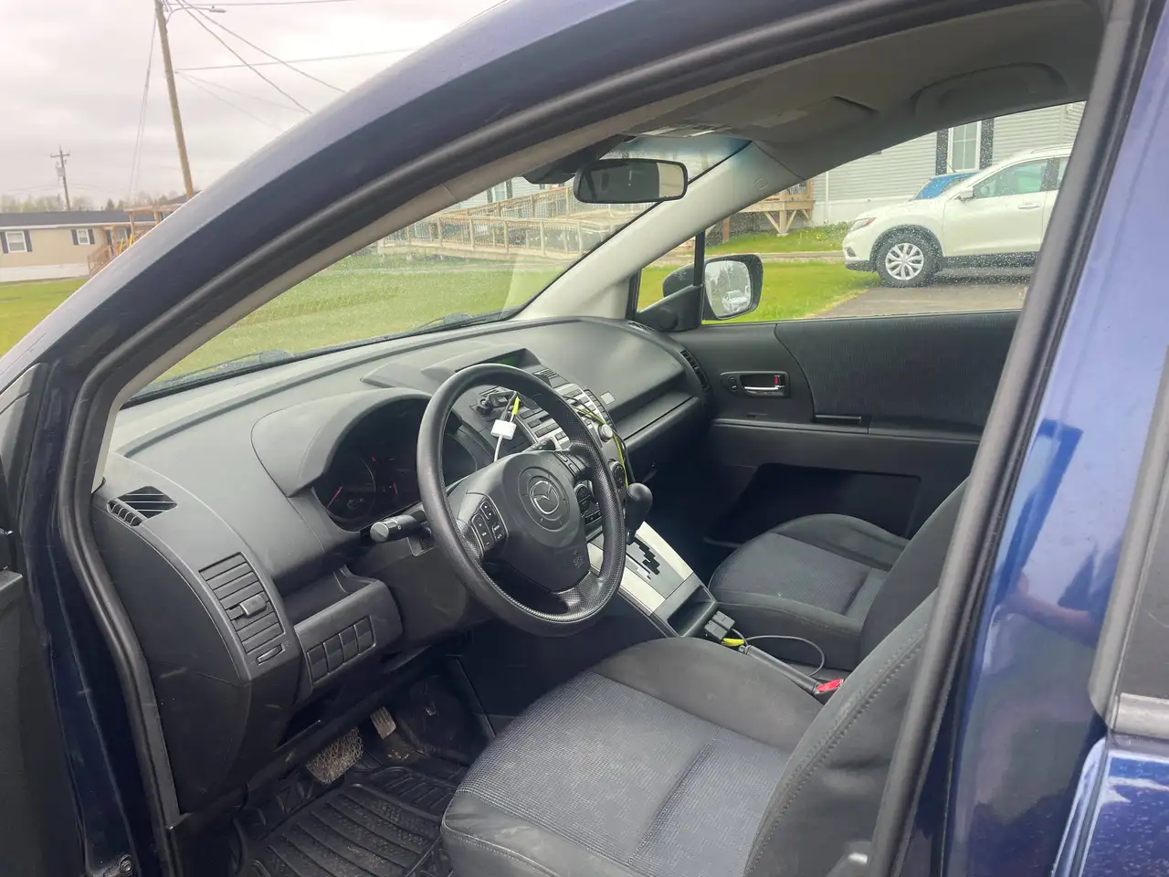 Mazda 5 снимка Mazda 5