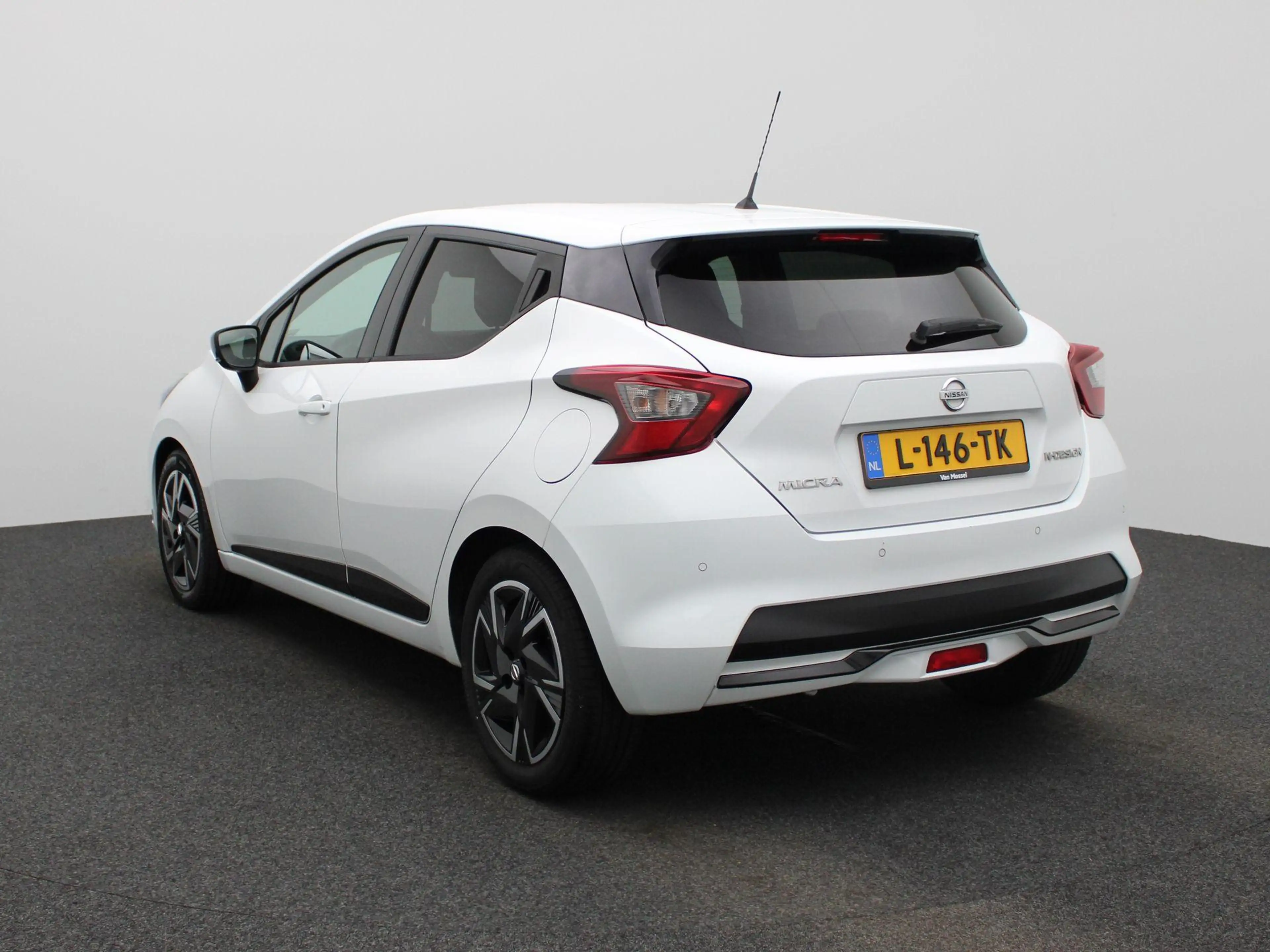 Nissan Micra 1.0 IG-T N-Design NAVIGATIE | AIRCO | PARKEERSENSO — photo 2
