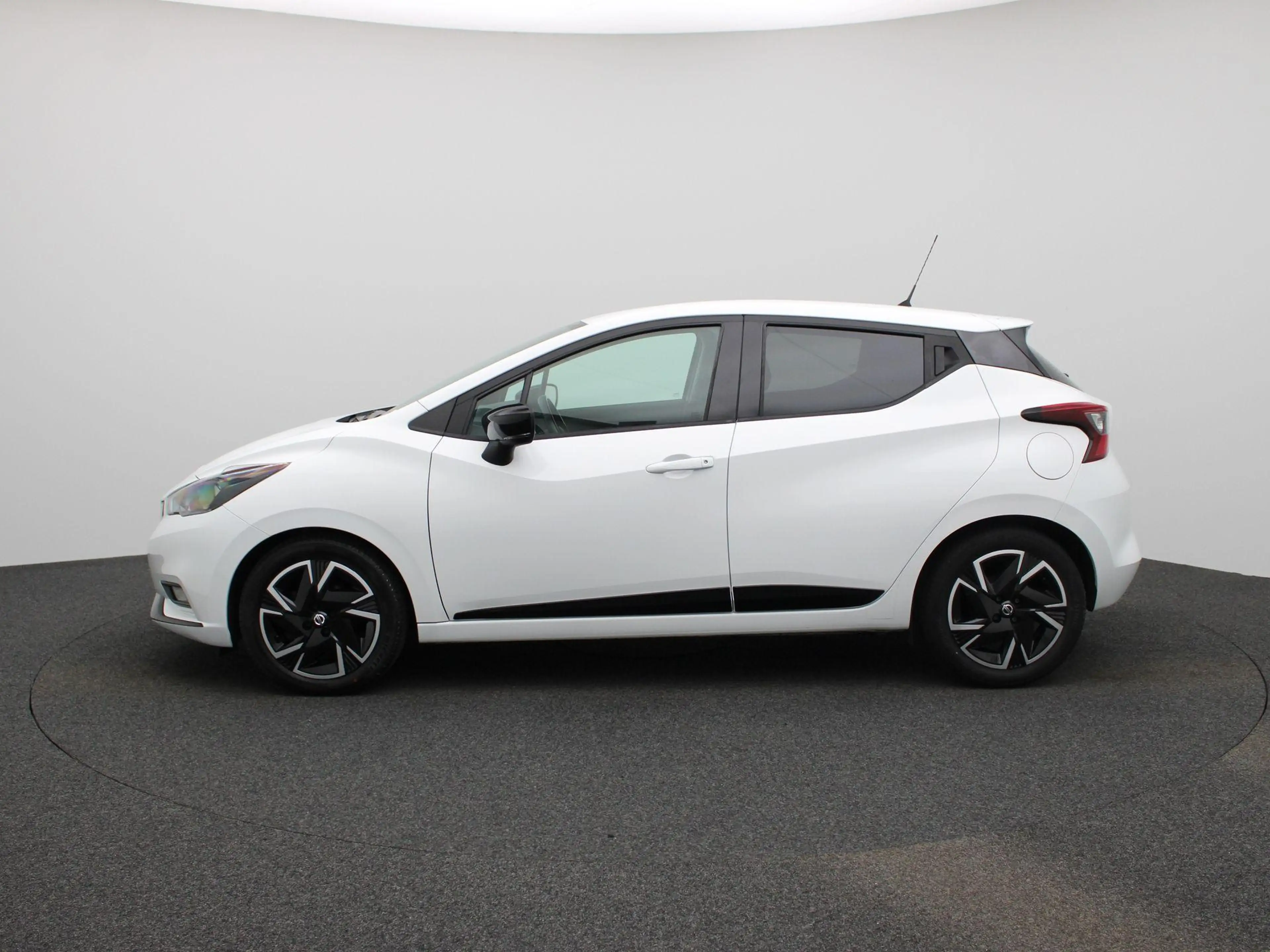 Nissan Micra 1.0 IG-T N-Design NAVIGATIE | AIRCO | PARKEERSENSO — photo 4