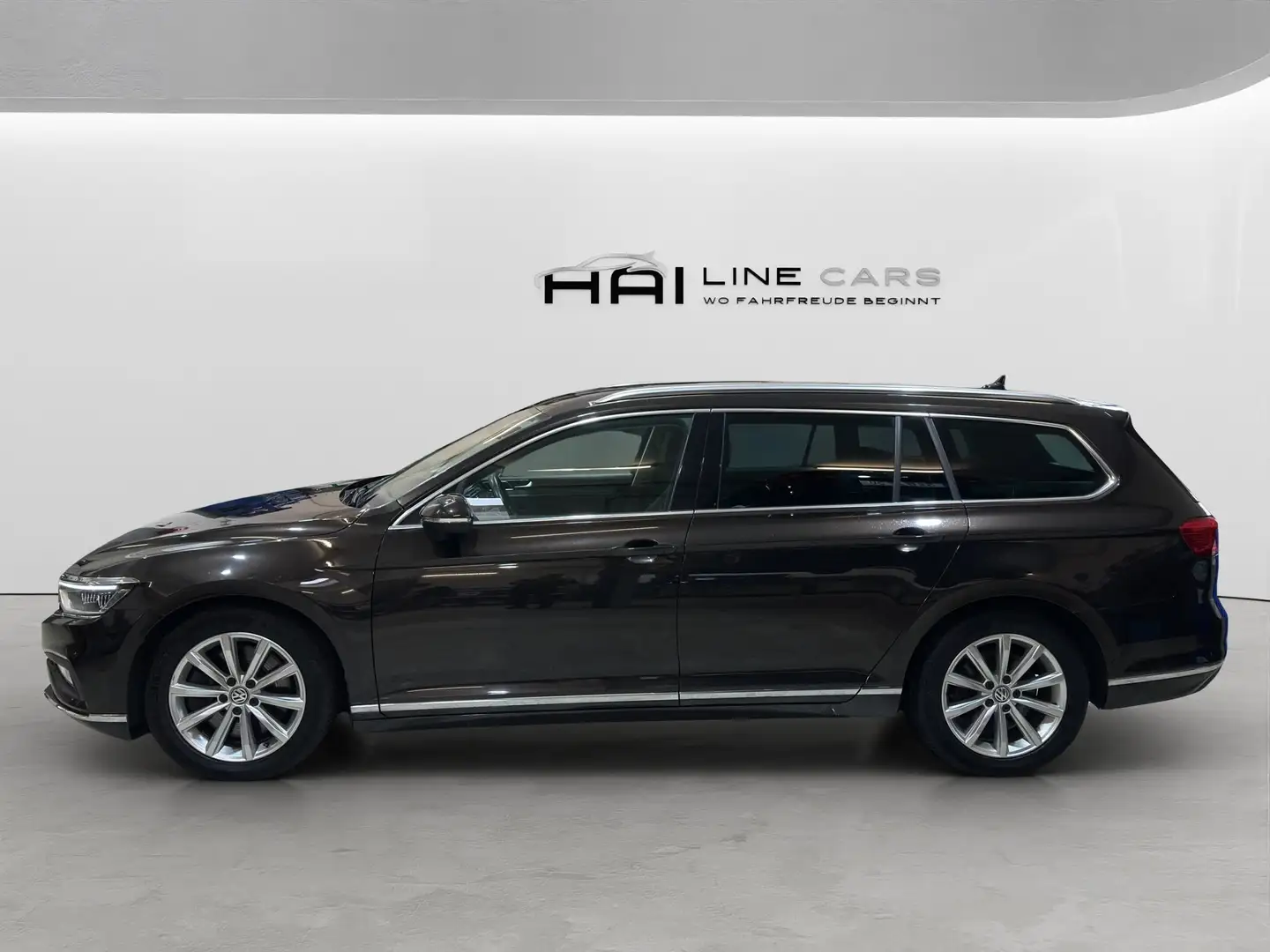 Volkswagen Passat Variant Elegance 4Motion | ACC | Matrix-LED | Keyless | Braun - 2