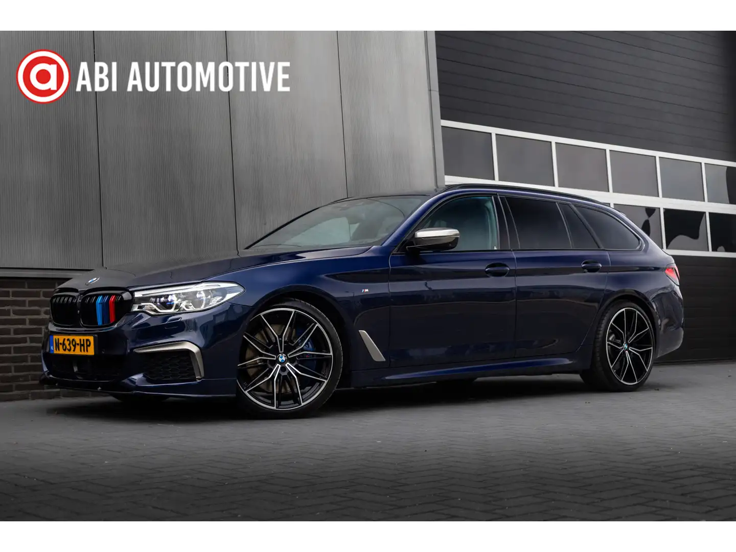 BMW M550 5-serie Touring M550d 400 pk xDrive High Executive Albastru - 1