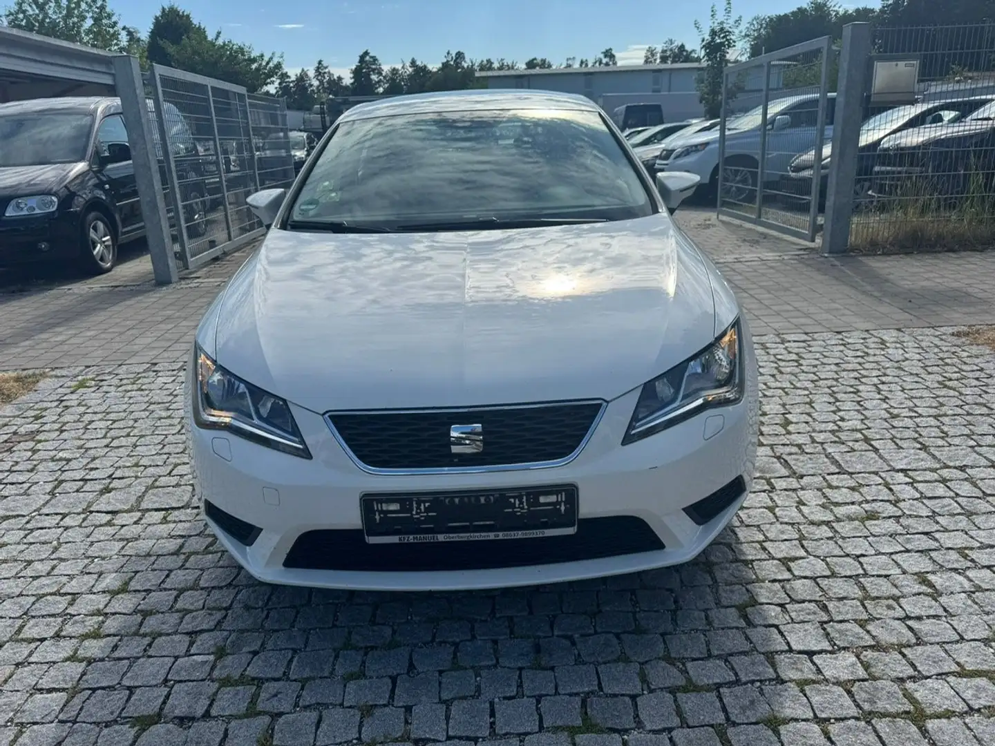 SEAT Leon Reference Weiß - 2