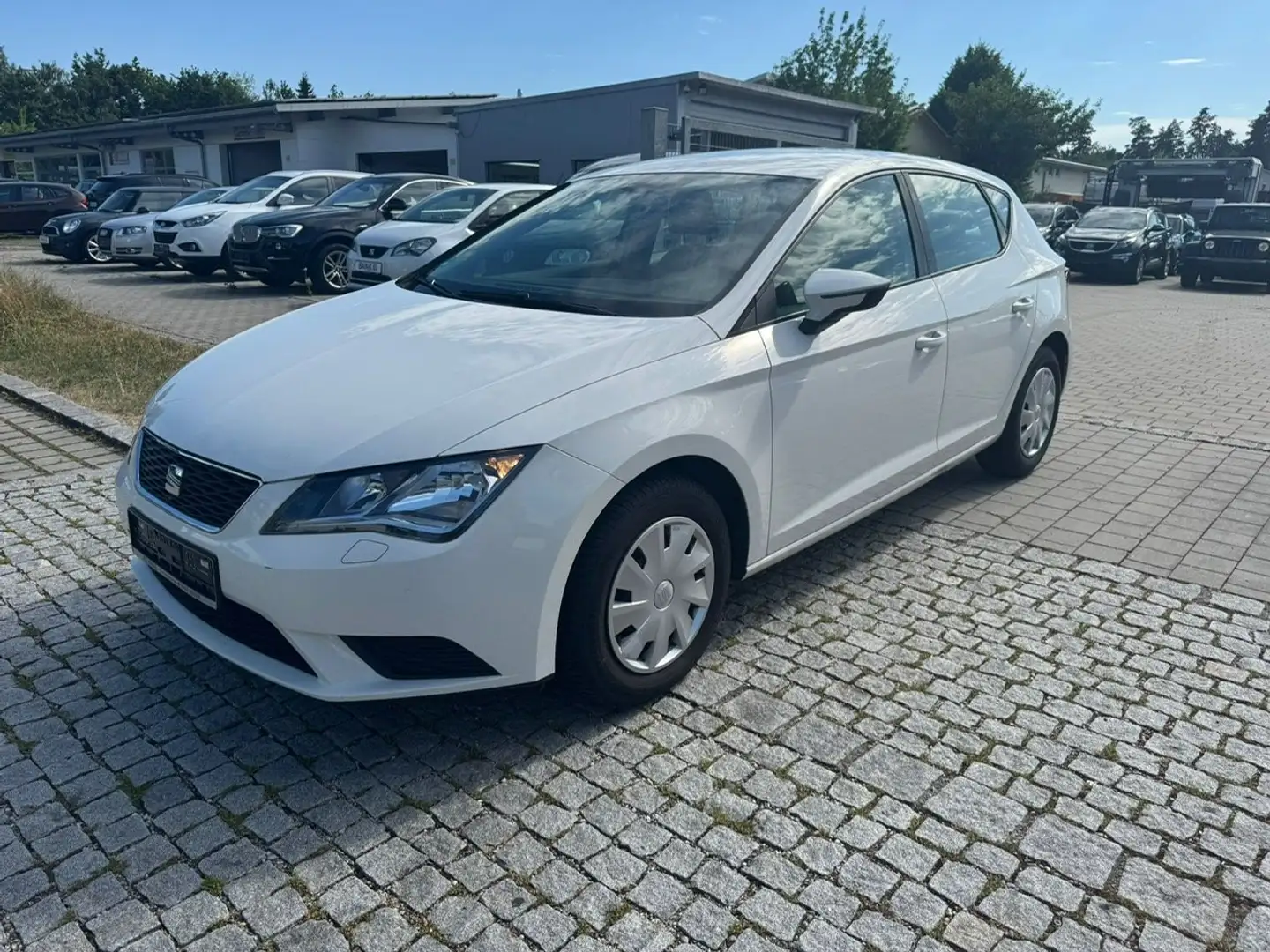 SEAT Leon Reference Weiß - 1
