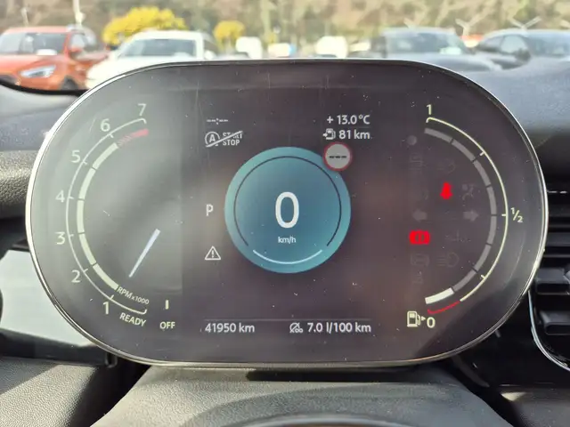 Mini Cooper Cooper view 14