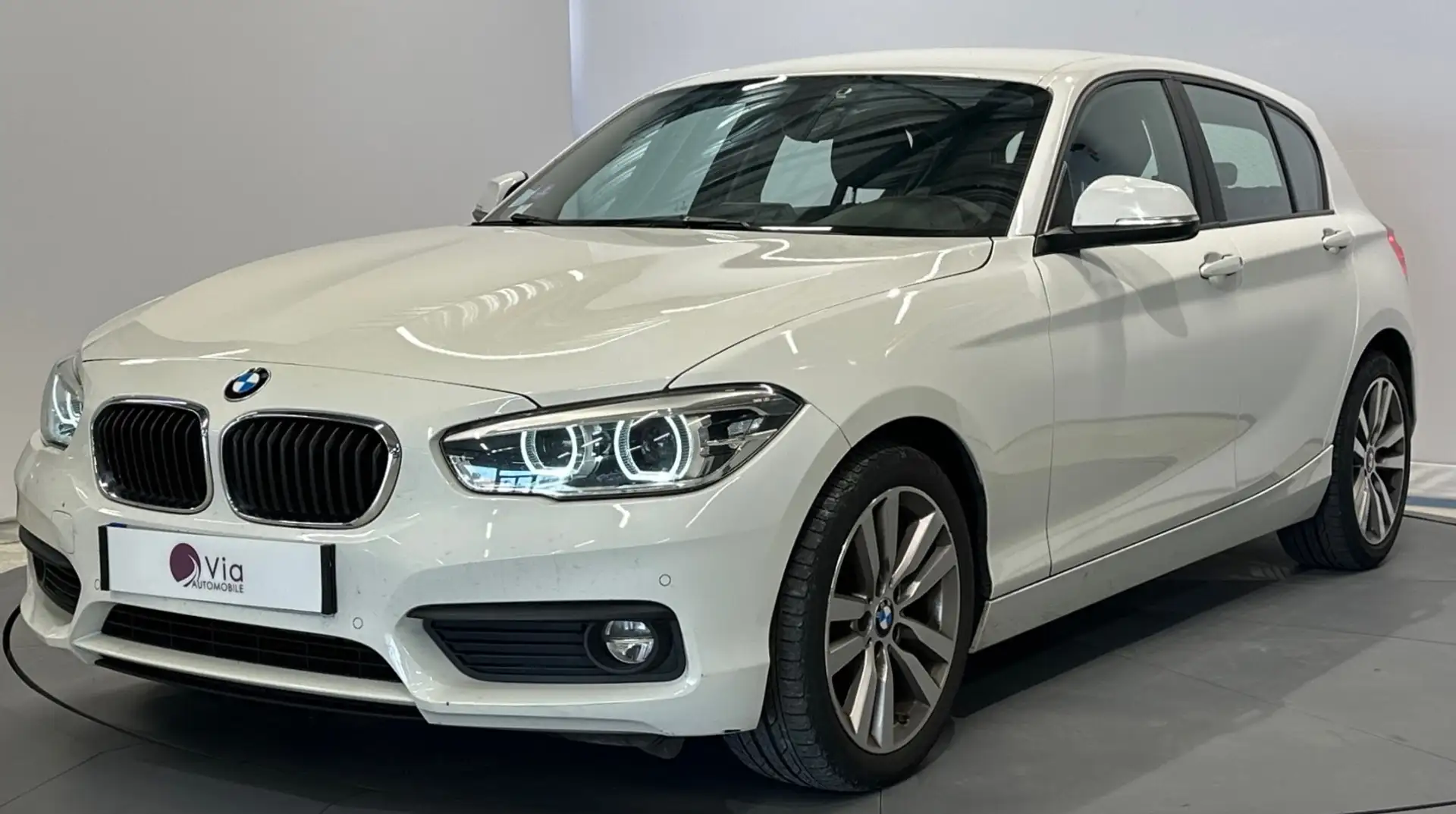 BMW 118 118i 136 Lounge Blanc - 1