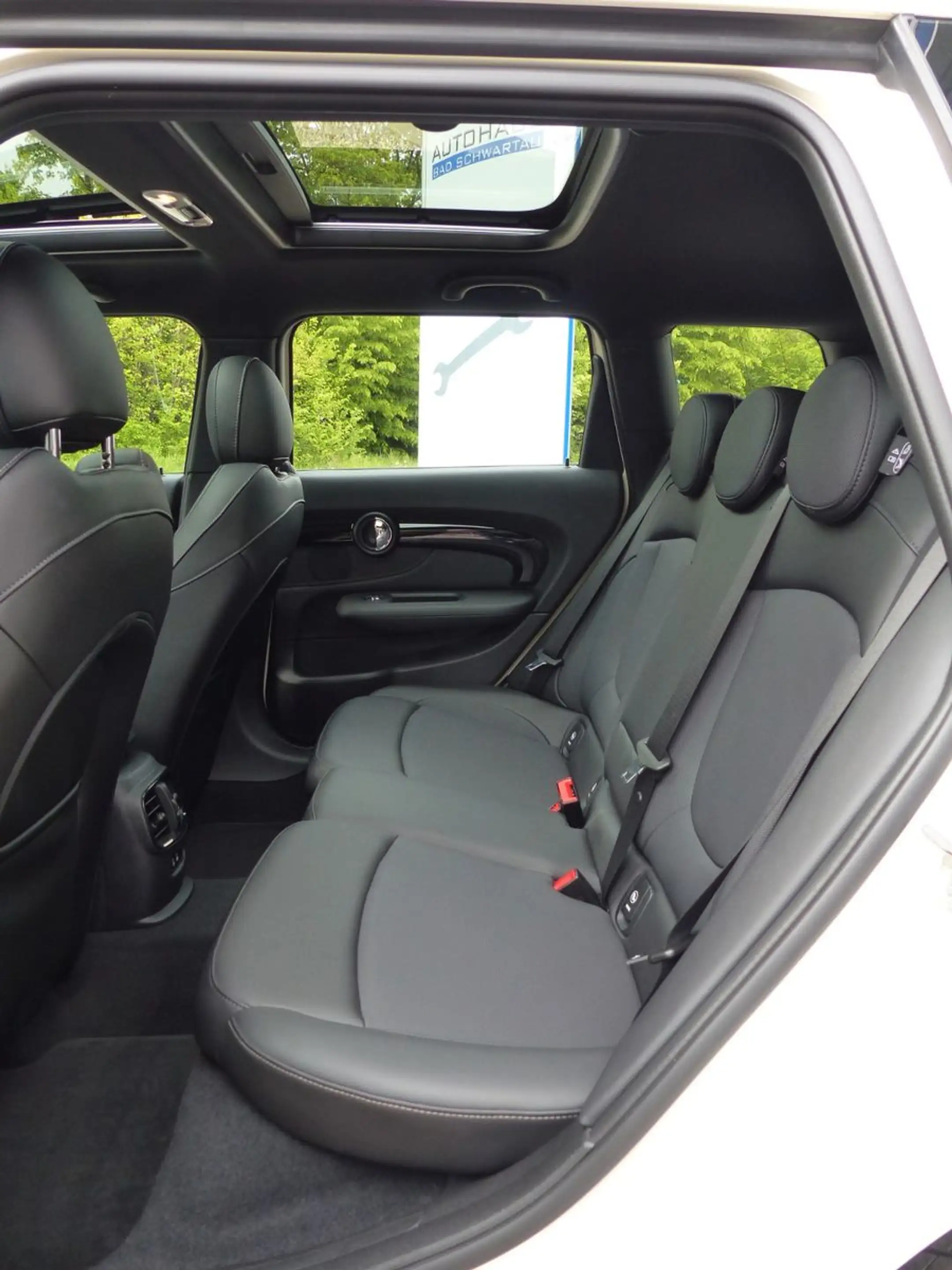 MINI One Clubman Aut., Navi, Panoramadach, K.-Leder — photo 15