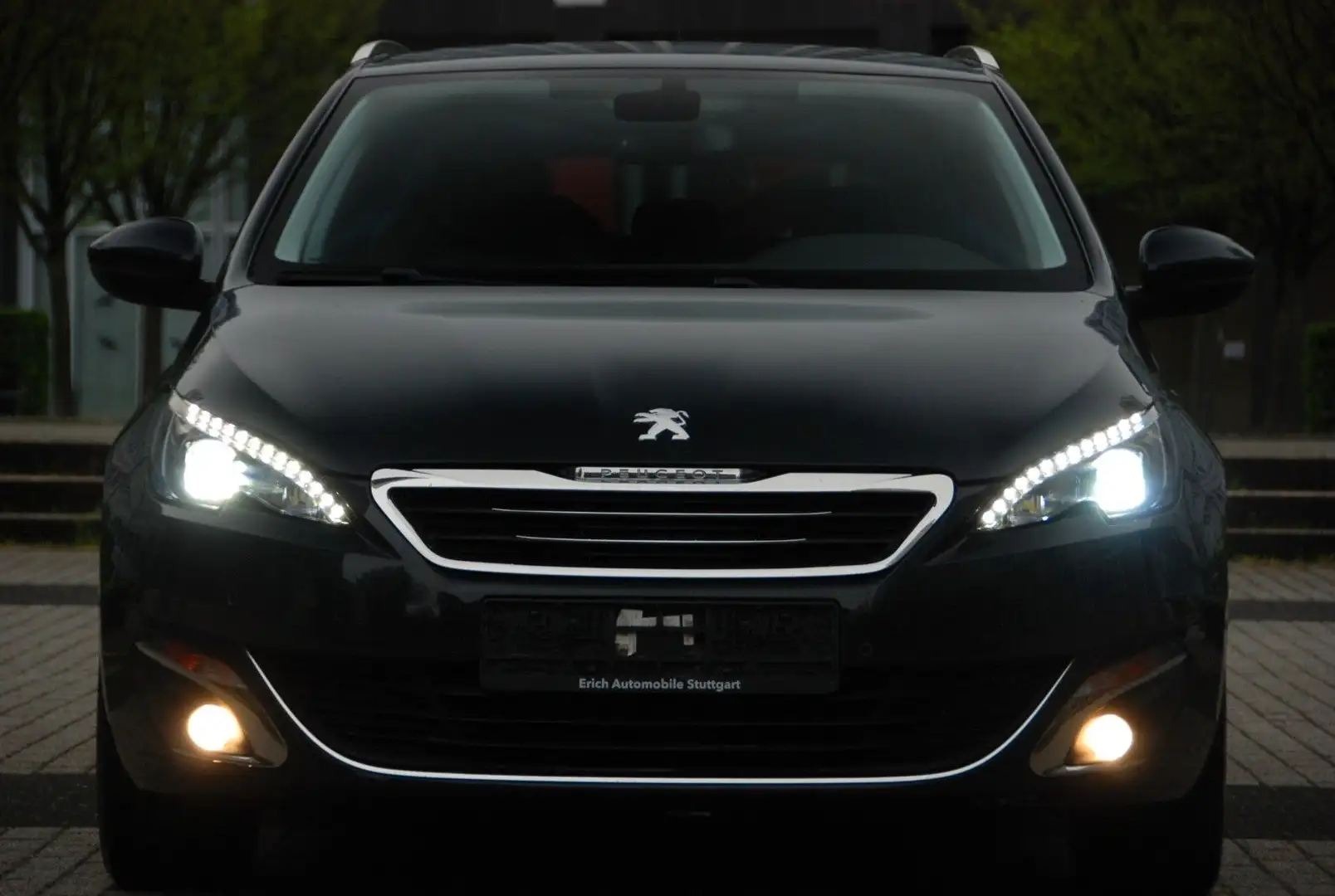 Peugeot 308 SW Allure| LED|NAVI| SZH|PDC|BT|LEDER|EURO6 Grau - 2