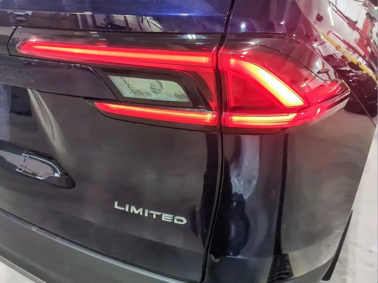 Toyota Grand Highlander снимка Toyota Grand Highlander