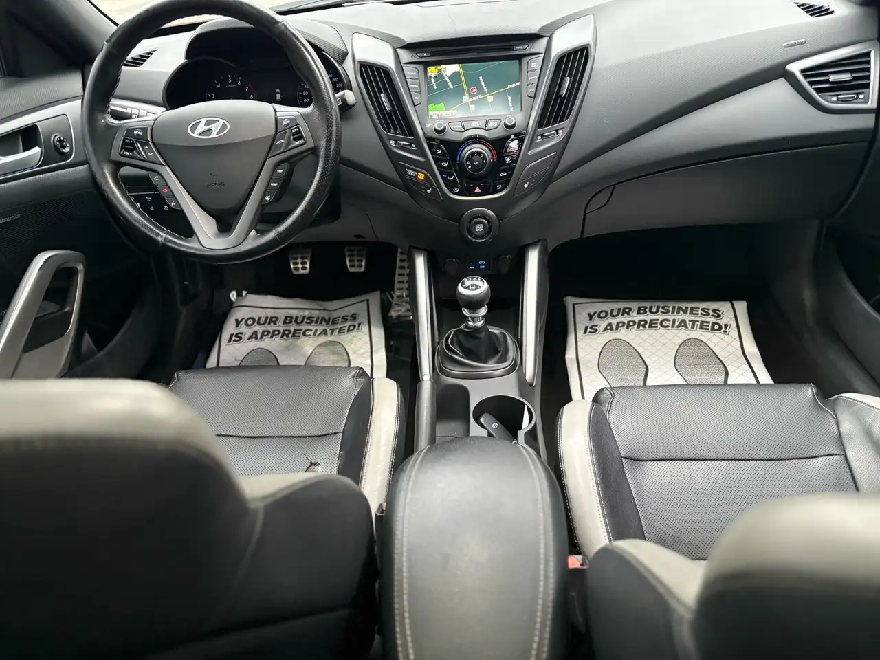 Hyundai VELOSTER photo Hyundai VELOSTER