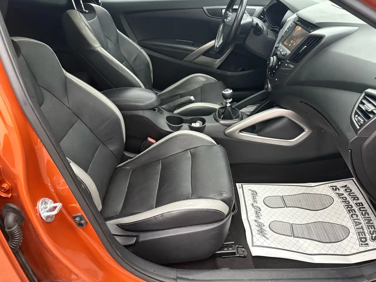 Hyundai VELOSTER photo Hyundai VELOSTER