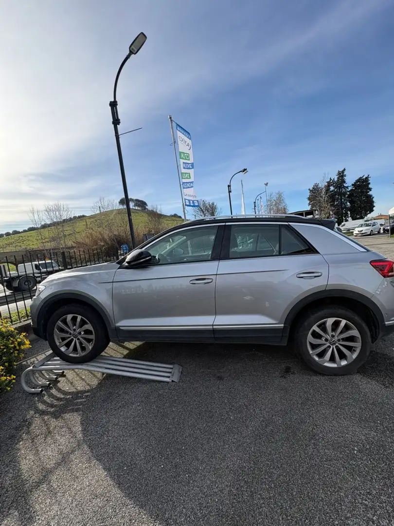 Volkswagen T-Roc - 2