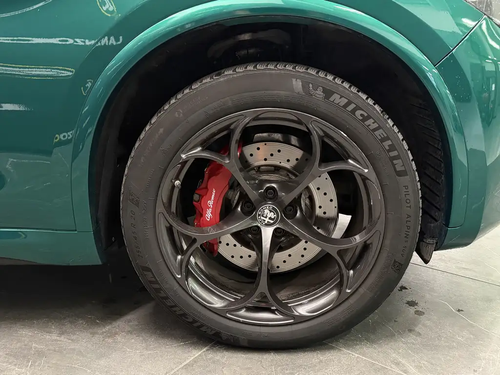 Alfa Romeo Stelvio | foto 15