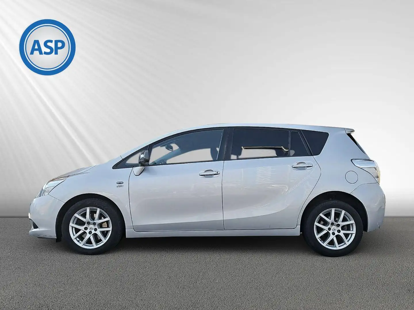 Toyota Verso 2.2 D-4D KAT Срібний - 2