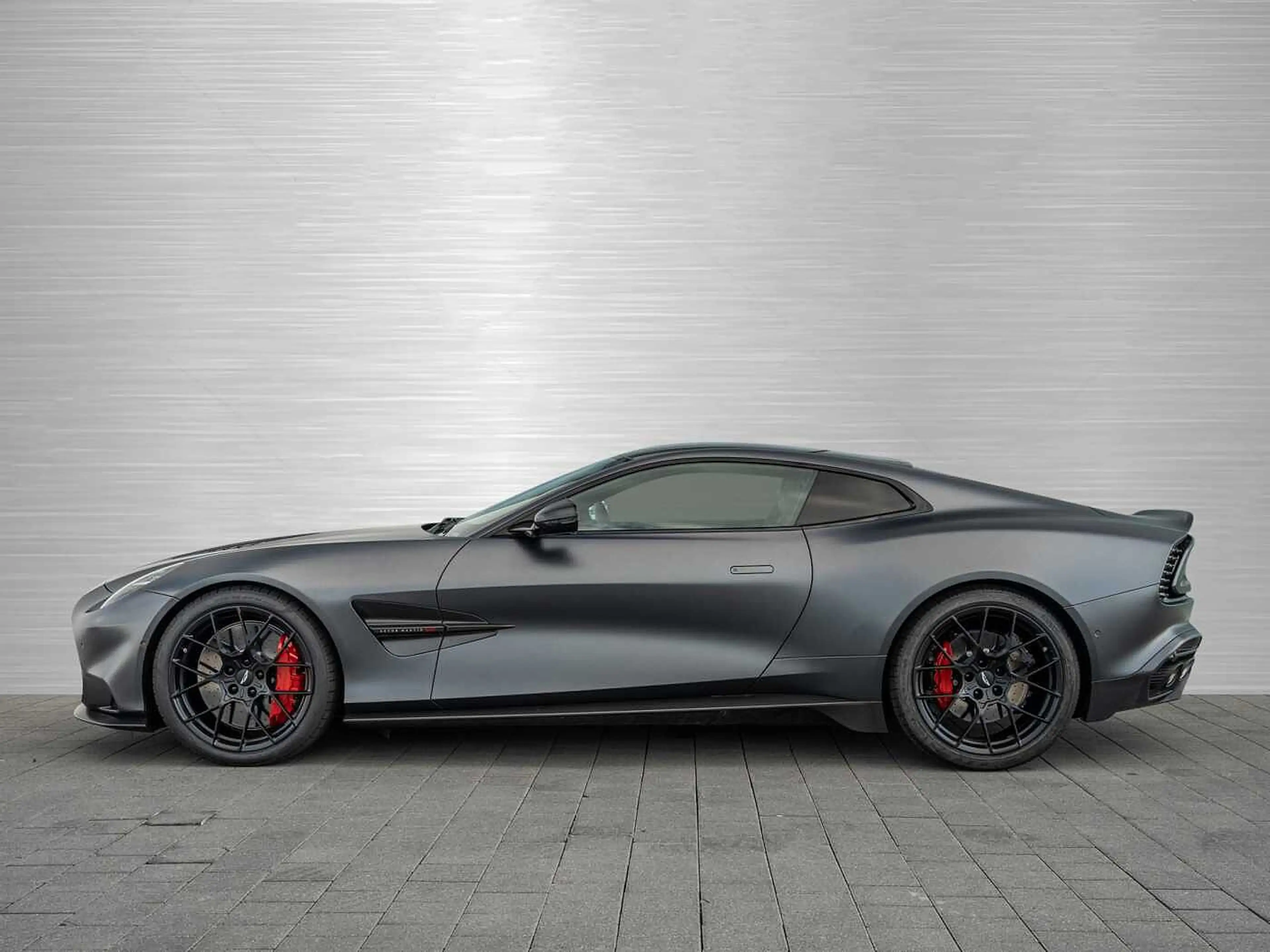 Aston Martin Vanquish Vorführwagen — photo 14