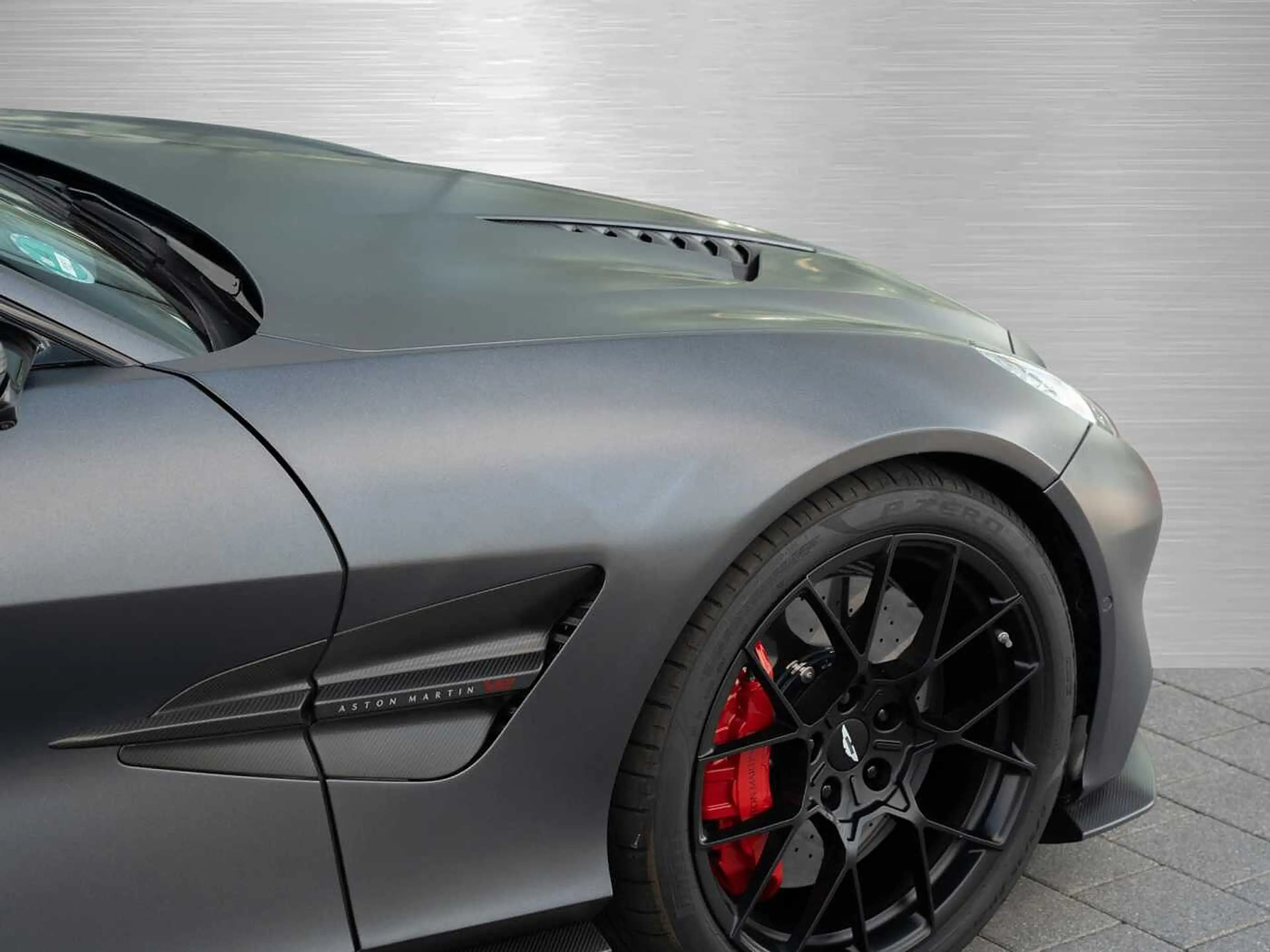 Aston Martin Vanquish Vorführwagen — photo 9