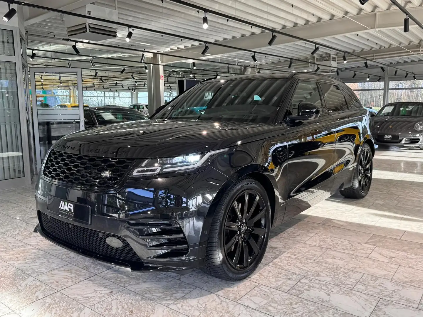 Land Rover Range Rover Velar R-DYNAMIC-SE*PANO*BLACK-PACK* Schwarz - 2