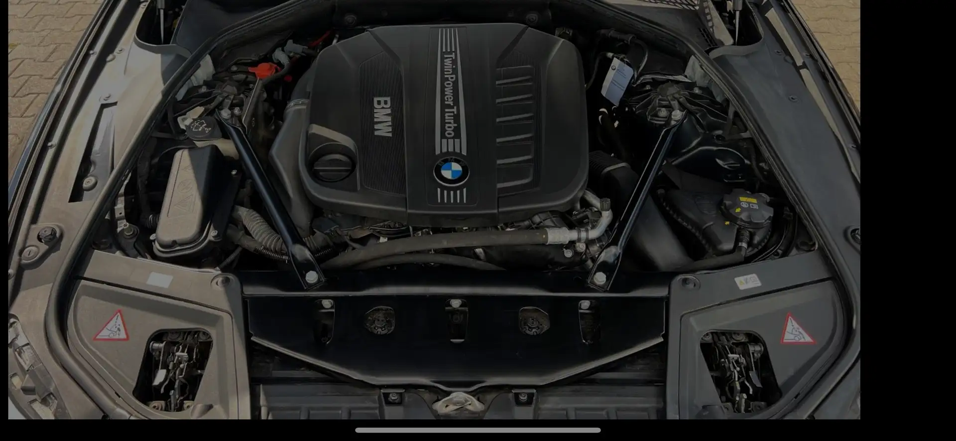 BMW 530 BMW 530d Luxury Line Zwart - 2