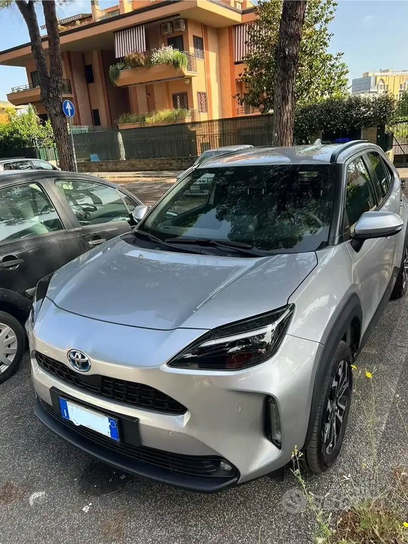 Toyota Yaris Yaris Cross Cross 1.5h Trend fwd 116cv e-cvt Argento - 1