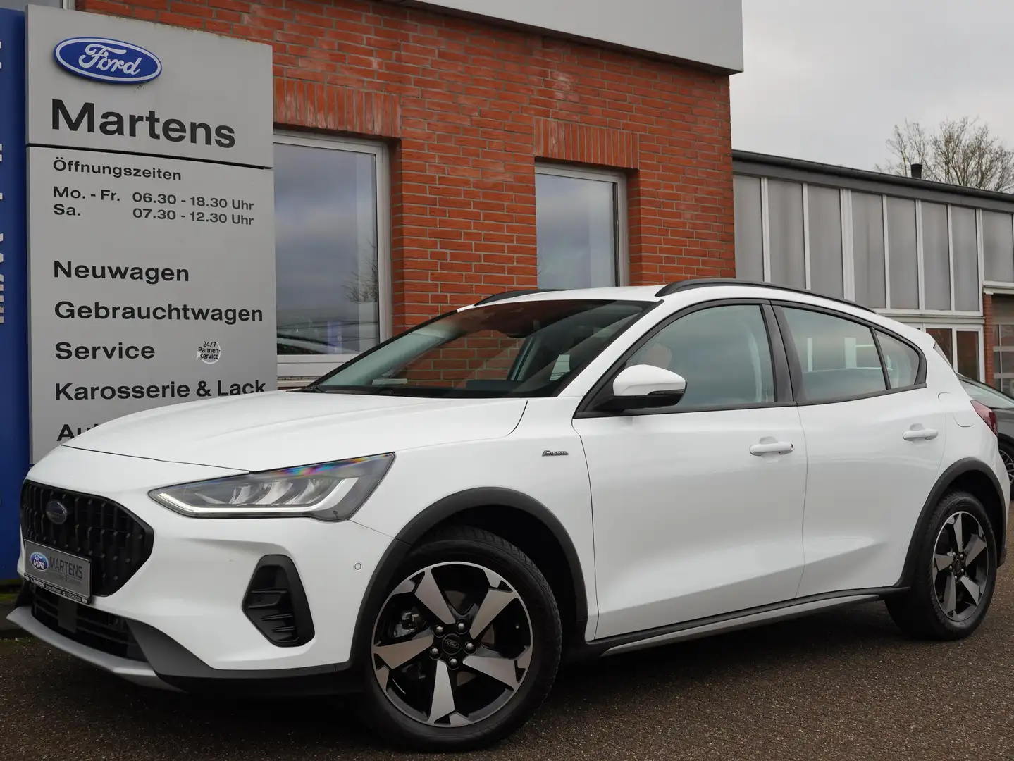 Ford Focus Active 1,0L 155PS Ecoboost | AHK, Winter-Paket, Weiß - 1