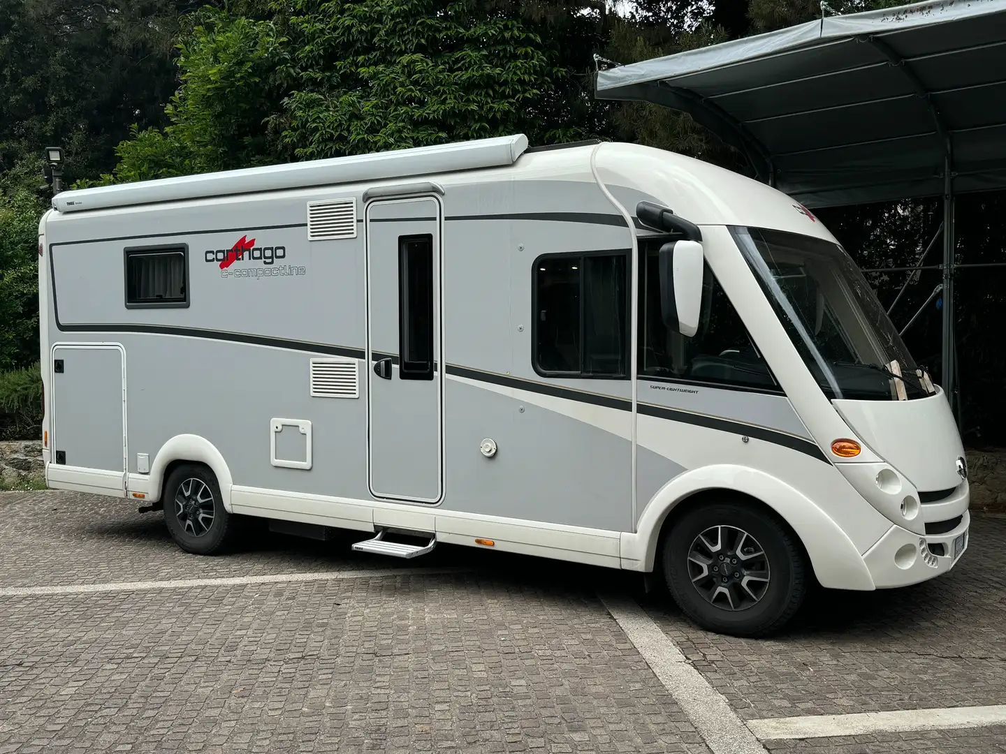 Caravans-Wohnm Carthago Carthago c-Compactline I144 QB - KM 6.455 Grau - 1