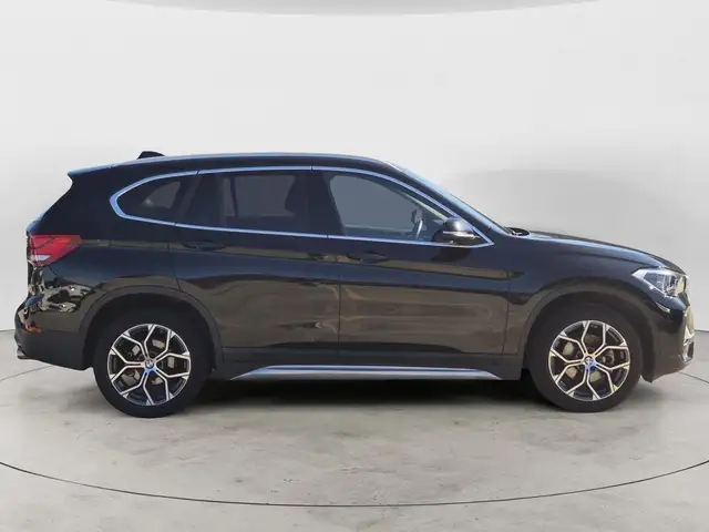 BMW X1 view 5