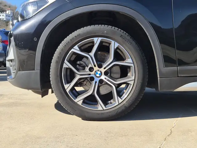 BMW X1 view 13